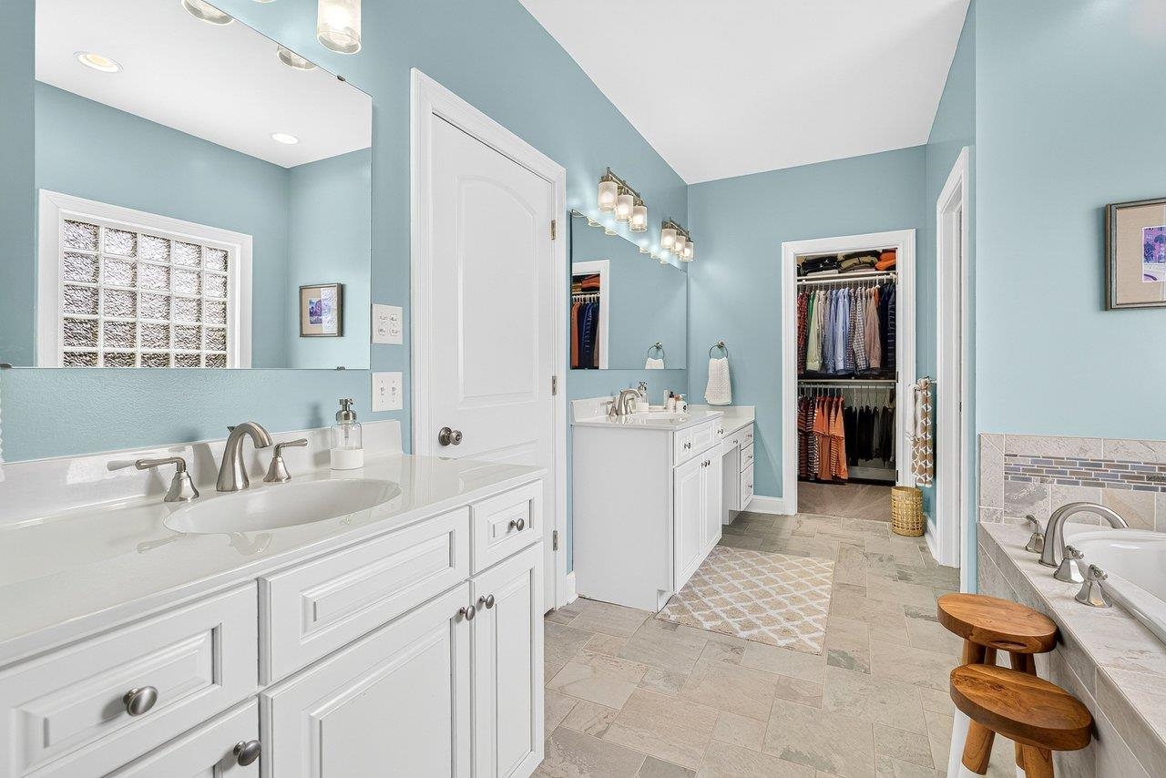 6869 EAST POINT RD, ELKTON, Virginia 22827, 4 Bedrooms Bedrooms, ,2 BathroomsBathrooms,Residential,6869 EAST POINT RD,683319 MLS # 683319 6869 EAST POINT RD, ELKTON, Virginia 22827, 4 Bedrooms Bedrooms, ,2 BathroomsBathrooms,Residential,6869 EAST POINT RD,683319 MLS # 683319