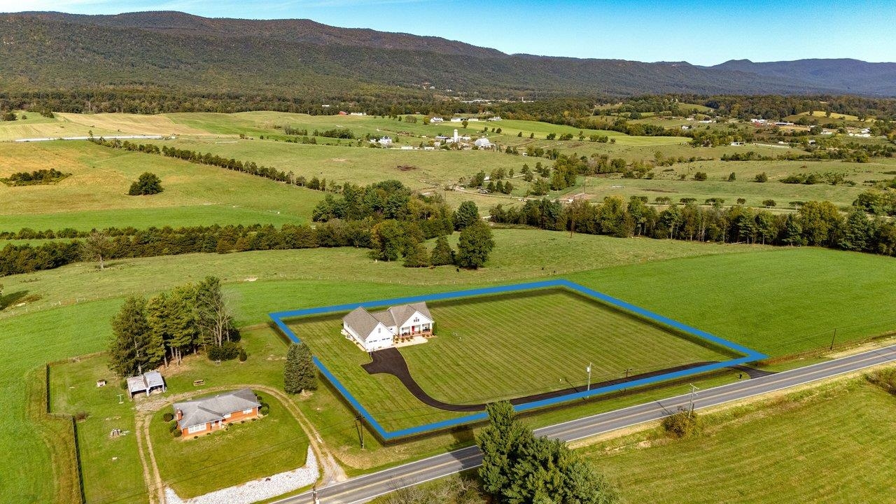 6869 EAST POINT RD, ELKTON, Virginia 22827, 4 Bedrooms Bedrooms, ,2 BathroomsBathrooms,Residential,6869 EAST POINT RD,683319 MLS # 683319 6869 EAST POINT RD, ELKTON, Virginia 22827, 4 Bedrooms Bedrooms, ,2 BathroomsBathrooms,Residential,6869 EAST POINT RD,683319 MLS # 683319