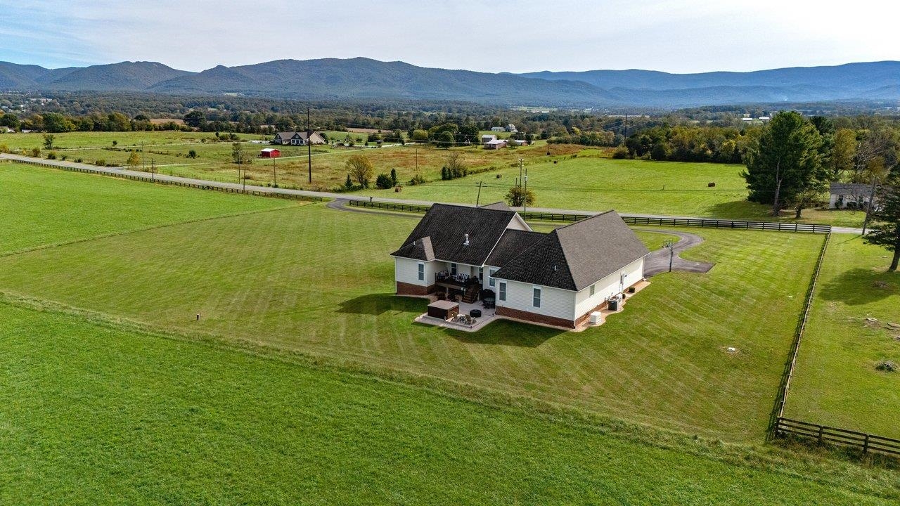 6869 EAST POINT RD, ELKTON, Virginia 22827, 4 Bedrooms Bedrooms, ,2 BathroomsBathrooms,Residential,6869 EAST POINT RD,683319 MLS # 683319 6869 EAST POINT RD, ELKTON, Virginia 22827, 4 Bedrooms Bedrooms, ,2 BathroomsBathrooms,Residential,6869 EAST POINT RD,683319 MLS # 683319