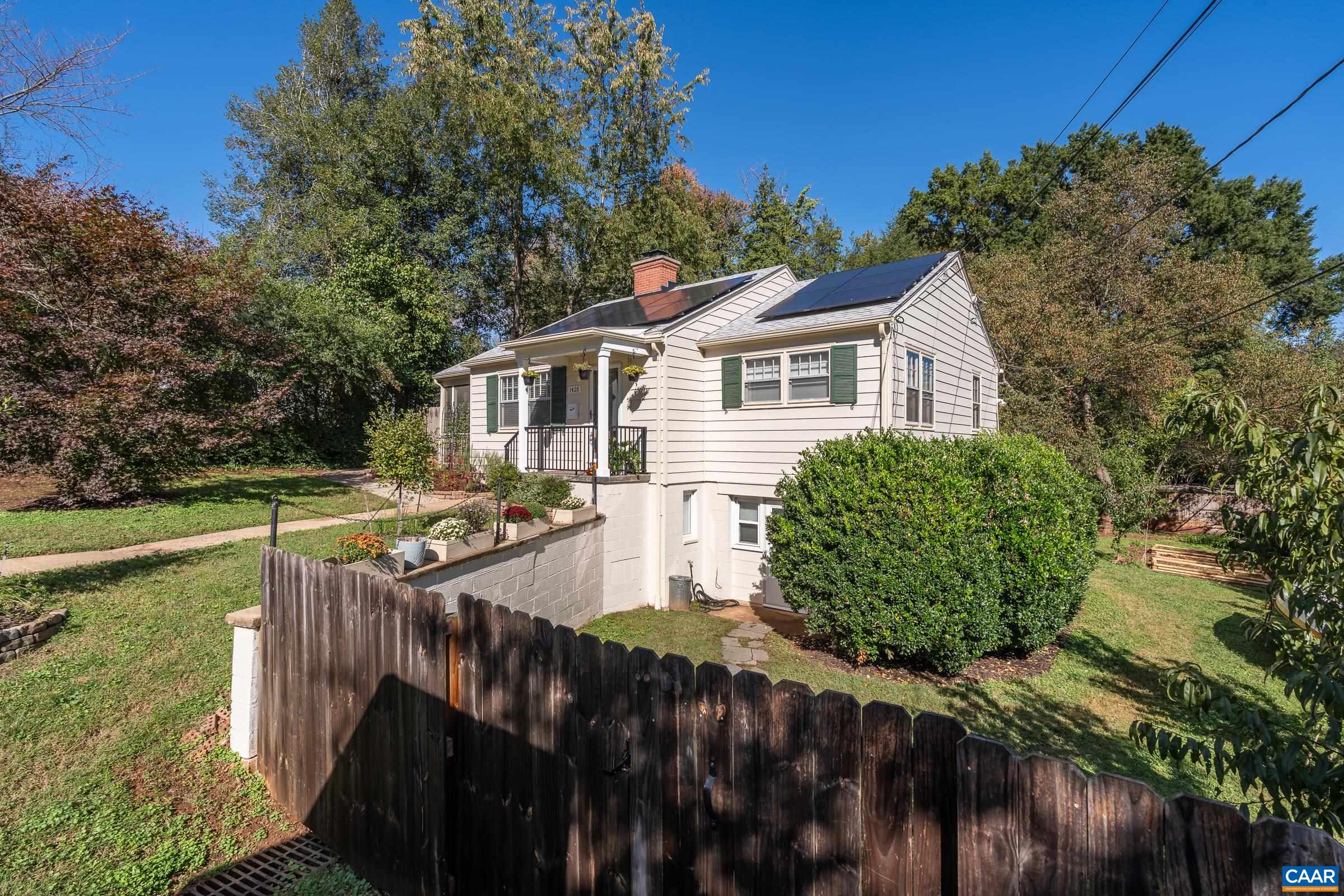 1425 RUGBY AVE, CHARLOTTESVILLE, Virginia 22903, 3 Bedrooms Bedrooms, ,2 BathroomsBathrooms,Residential,1425 RUGBY AVE,683322 MLS # 683322 1425 RUGBY AVE, CHARLOTTESVILLE, Virginia 22903, 3 Bedrooms Bedrooms, ,2 BathroomsBathrooms,Residential,1425 RUGBY AVE,683322 MLS # 683322