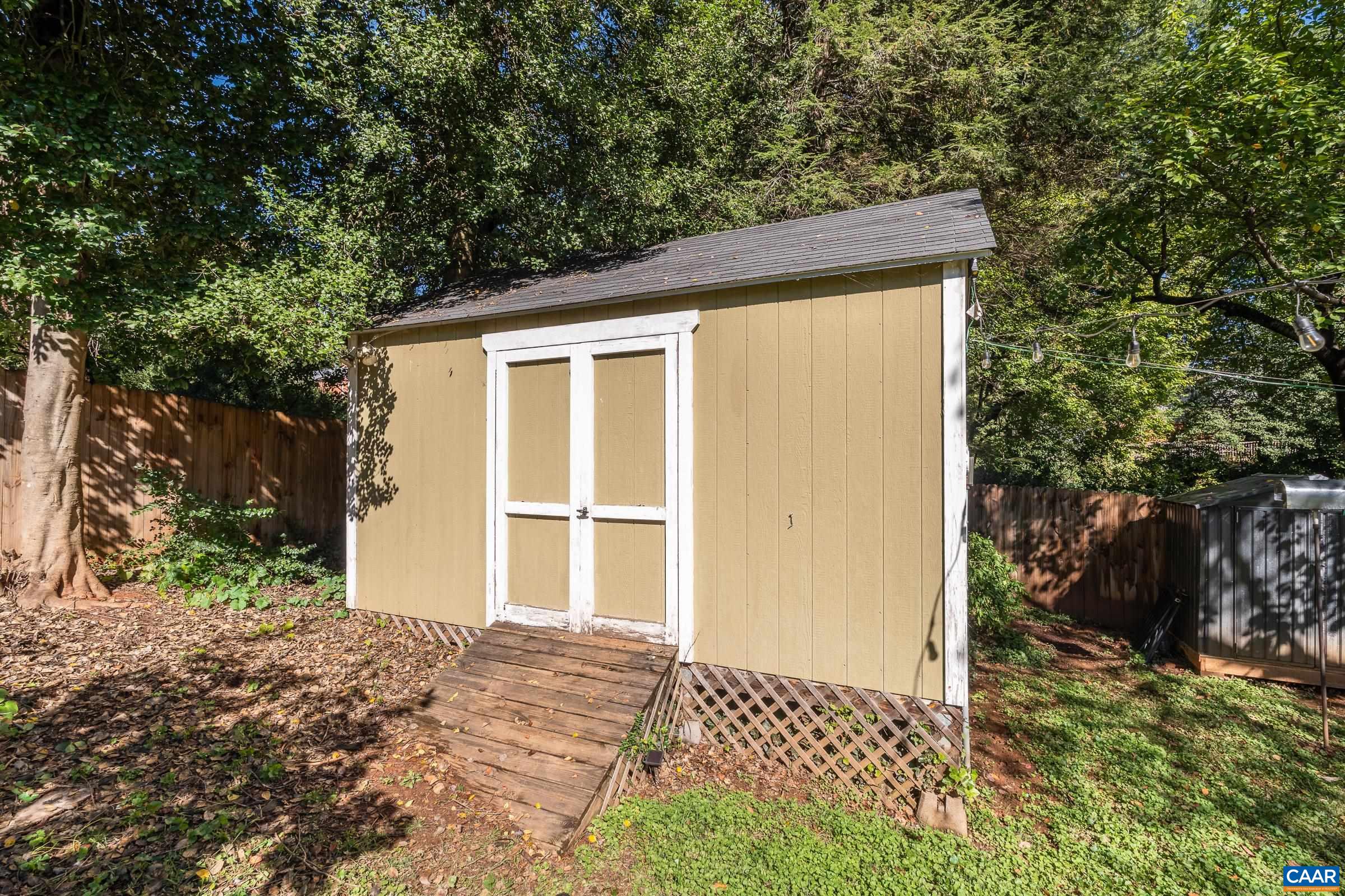 1425 RUGBY AVE, CHARLOTTESVILLE, Virginia 22903, 3 Bedrooms Bedrooms, ,2 BathroomsBathrooms,Residential,1425 RUGBY AVE,683322 MLS # 683322 1425 RUGBY AVE, CHARLOTTESVILLE, Virginia 22903, 3 Bedrooms Bedrooms, ,2 BathroomsBathrooms,Residential,1425 RUGBY AVE,683322 MLS # 683322