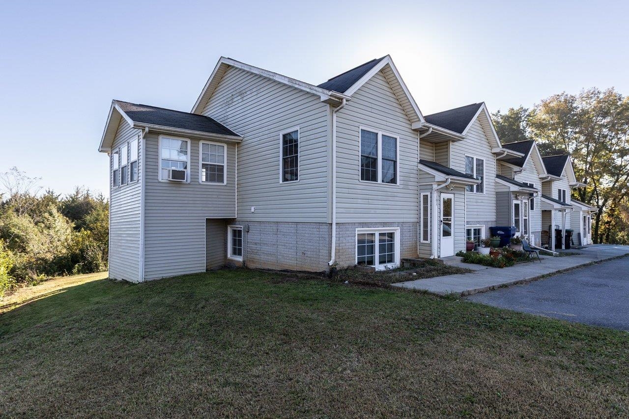 3101 JOPPA CT, ROCKINGHAM, Virginia 22801, 3 Bedrooms Bedrooms, ,2 BathroomsBathrooms,Residential,3101 JOPPA CT,683323 MLS # 683323