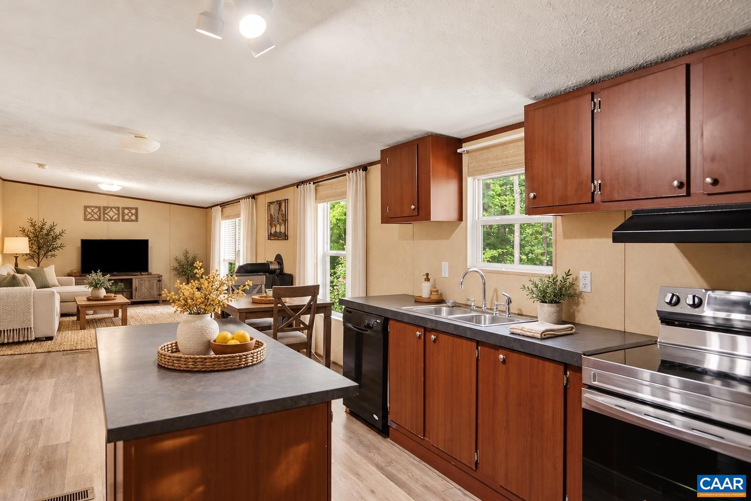 682 PINEY MOUNTAIN LN, SHIPMAN, Virginia 22971, 2 Bedrooms Bedrooms, ,2 BathroomsBathrooms,Residential,682 PINEY MOUNTAIN LN,683325 MLS # 683325