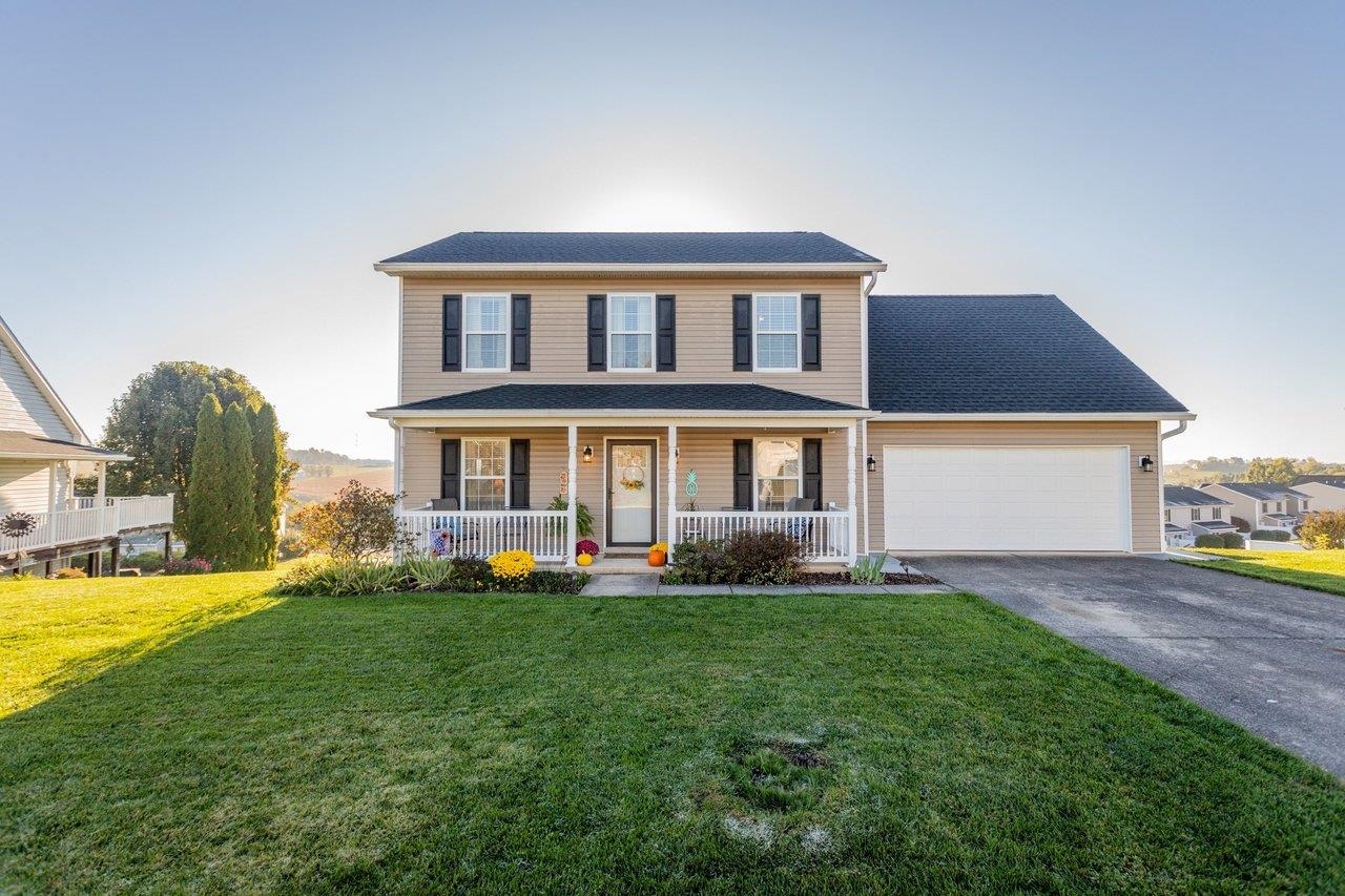 224 BRIDGEPORT DR, BRIDGEWATER, Virginia 22812, 4 Bedrooms Bedrooms, ,2 BathroomsBathrooms,Residential,224 BRIDGEPORT DR,683327 MLS # 683327