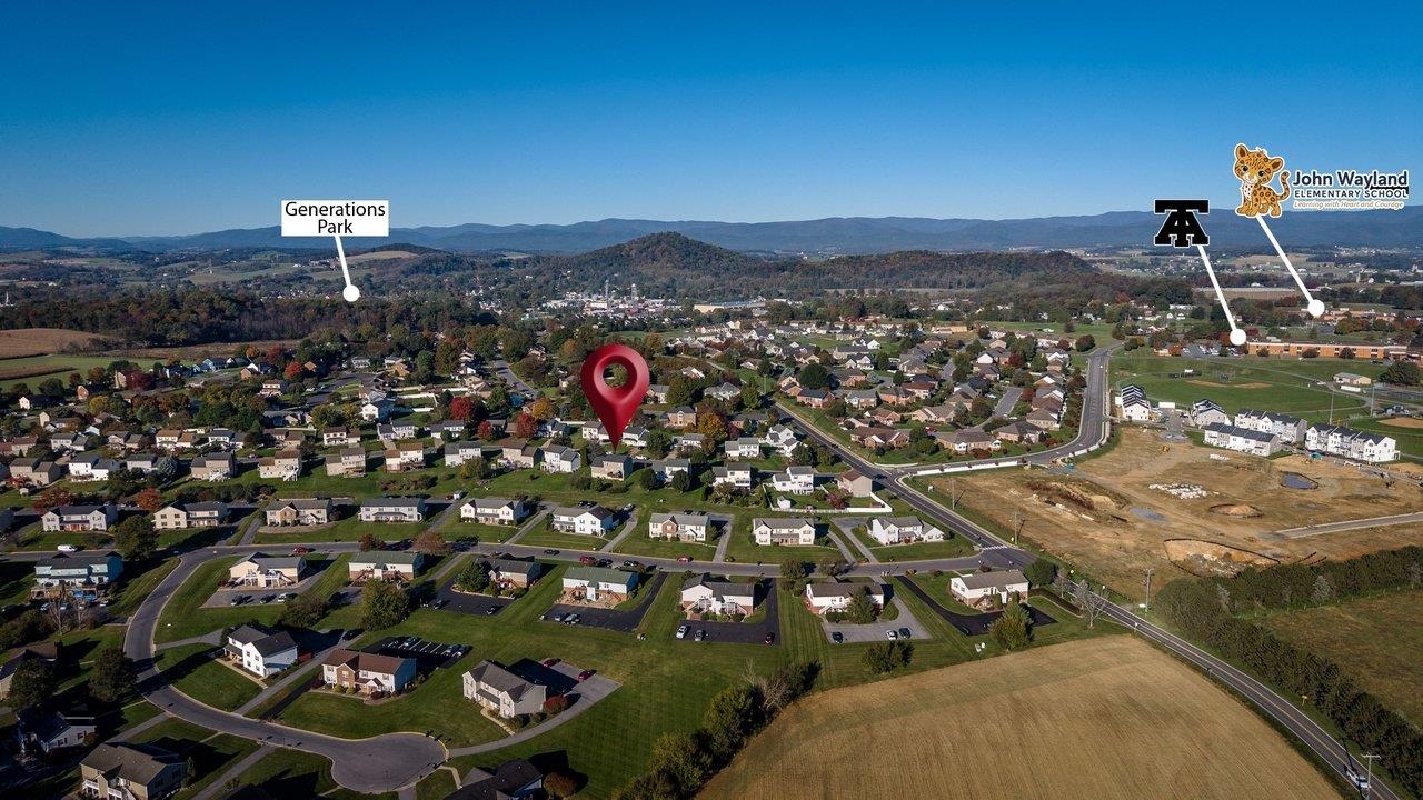 224 BRIDGEPORT DR, BRIDGEWATER, Virginia 22812, 4 Bedrooms Bedrooms, ,2 BathroomsBathrooms,Residential,224 BRIDGEPORT DR,683327 MLS # 683327