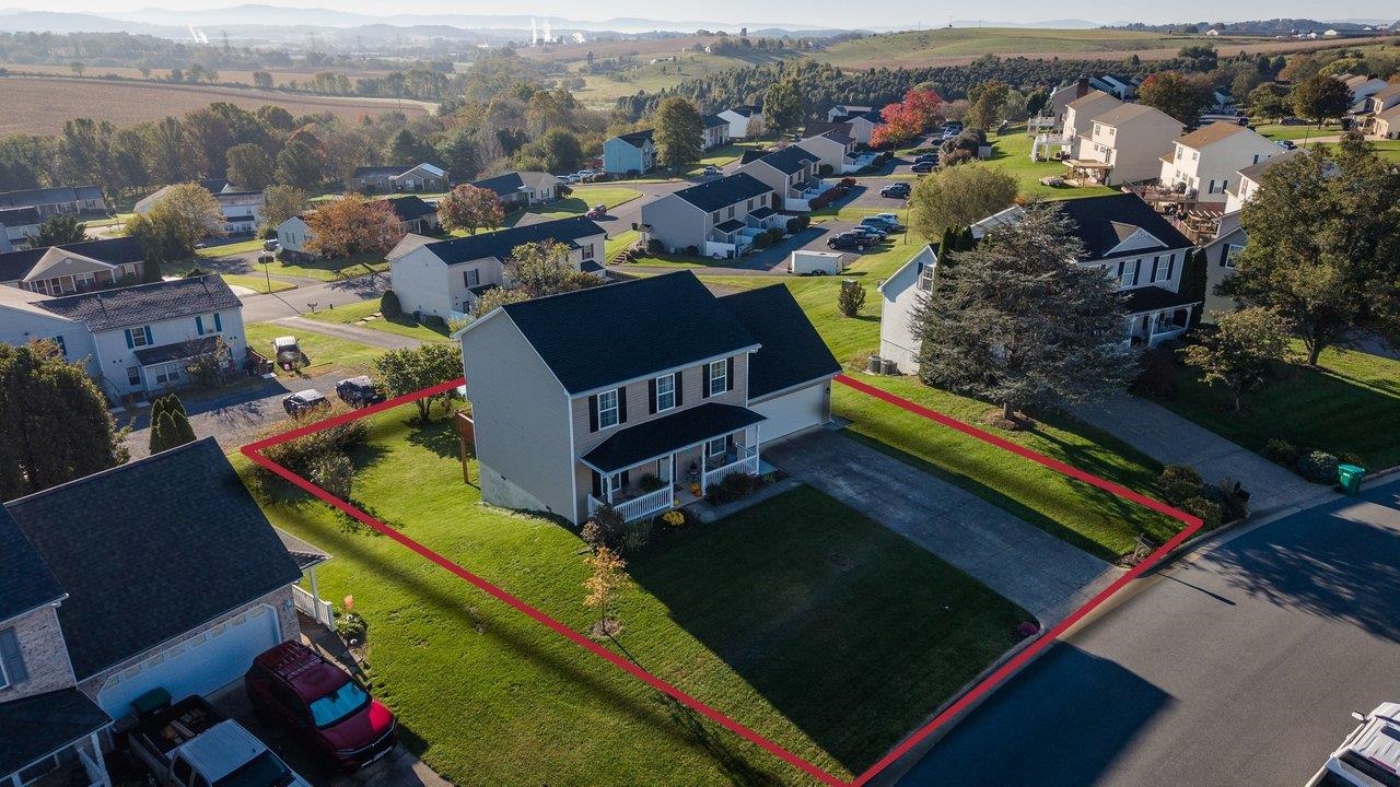 224 BRIDGEPORT DR, BRIDGEWATER, Virginia 22812, 4 Bedrooms Bedrooms, ,2 BathroomsBathrooms,Residential,224 BRIDGEPORT DR,683327 MLS # 683327