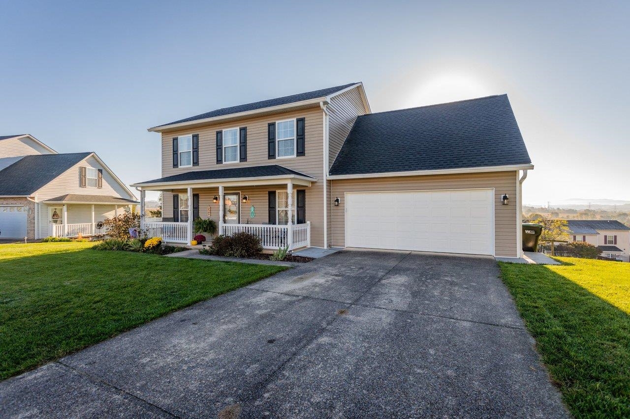 224 BRIDGEPORT DR, BRIDGEWATER, Virginia 22812, 4 Bedrooms Bedrooms, ,2 BathroomsBathrooms,Residential,224 BRIDGEPORT DR,683327 MLS # 683327
