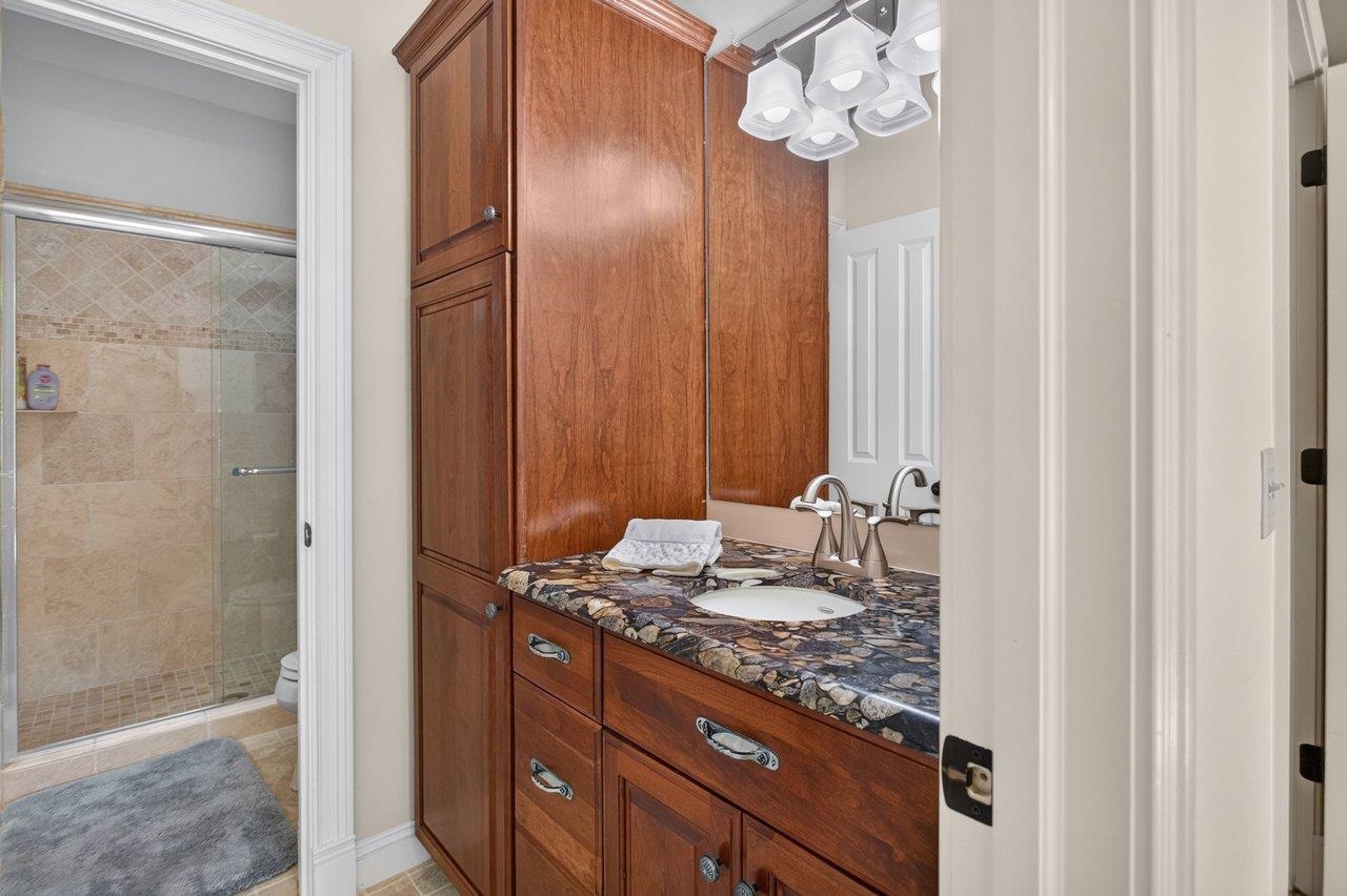 3409 LAKE POINTE DR, ROCKINGHAM, Virginia 22801, 5 Bedrooms Bedrooms, ,4 BathroomsBathrooms,Residential,3409 LAKE POINTE DR,683333 MLS # 683333 3409 LAKE POINTE DR, ROCKINGHAM, Virginia 22801, 5 Bedrooms Bedrooms, ,4 BathroomsBathrooms,Residential,3409 LAKE POINTE DR,683333 MLS # 683333