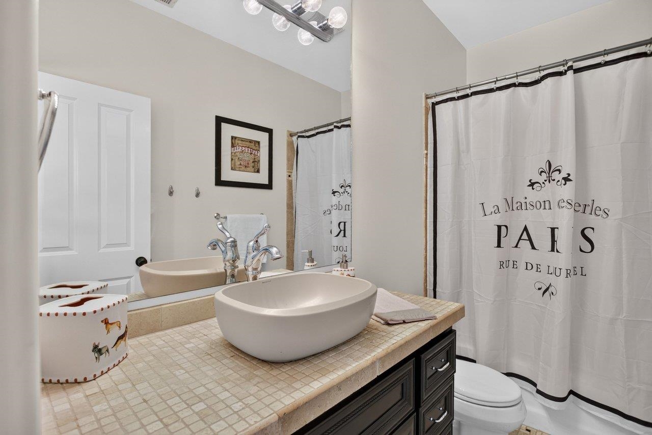 3409 LAKE POINTE DR, ROCKINGHAM, Virginia 22801, 5 Bedrooms Bedrooms, ,4 BathroomsBathrooms,Residential,3409 LAKE POINTE DR,683333 MLS # 683333 3409 LAKE POINTE DR, ROCKINGHAM, Virginia 22801, 5 Bedrooms Bedrooms, ,4 BathroomsBathrooms,Residential,3409 LAKE POINTE DR,683333 MLS # 683333