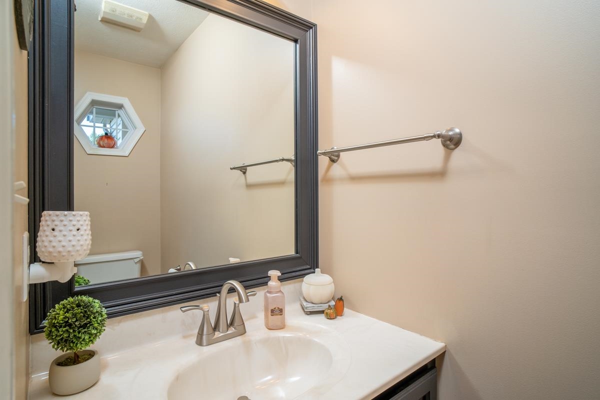 5920 HOUNDSCHASE LN, ROCKINGHAM, Virginia 22801, 3 Bedrooms Bedrooms, ,2 BathroomsBathrooms,Residential,5920 HOUNDSCHASE LN,683321 MLS # 683321 5920 HOUNDSCHASE LN, ROCKINGHAM, Virginia 22801, 3 Bedrooms Bedrooms, ,2 BathroomsBathrooms,Residential,5920 HOUNDSCHASE LN,683321 MLS # 683321