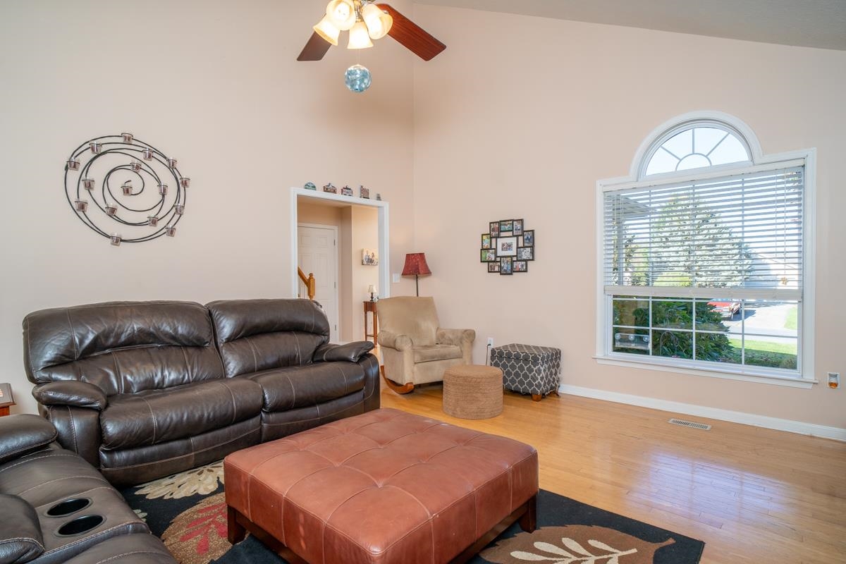 5920 HOUNDSCHASE LN, ROCKINGHAM, Virginia 22801, 3 Bedrooms Bedrooms, ,2 BathroomsBathrooms,Residential,5920 HOUNDSCHASE LN,683321 MLS # 683321 5920 HOUNDSCHASE LN, ROCKINGHAM, Virginia 22801, 3 Bedrooms Bedrooms, ,2 BathroomsBathrooms,Residential,5920 HOUNDSCHASE LN,683321 MLS # 683321