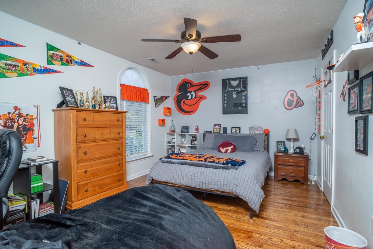 5920 HOUNDSCHASE LN, ROCKINGHAM, Virginia 22801, 3 Bedrooms Bedrooms, ,2 BathroomsBathrooms,Residential,5920 HOUNDSCHASE LN,683321 MLS # 683321 5920 HOUNDSCHASE LN, ROCKINGHAM, Virginia 22801, 3 Bedrooms Bedrooms, ,2 BathroomsBathrooms,Residential,5920 HOUNDSCHASE LN,683321 MLS # 683321