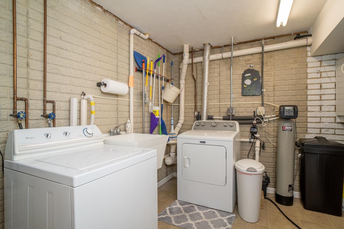 5920 HOUNDSCHASE LN, ROCKINGHAM, Virginia 22801, 3 Bedrooms Bedrooms, ,2 BathroomsBathrooms,Residential,5920 HOUNDSCHASE LN,683321 MLS # 683321 5920 HOUNDSCHASE LN, ROCKINGHAM, Virginia 22801, 3 Bedrooms Bedrooms, ,2 BathroomsBathrooms,Residential,5920 HOUNDSCHASE LN,683321 MLS # 683321