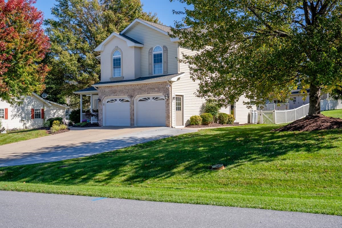 5920 HOUNDSCHASE LN, ROCKINGHAM, Virginia 22801, 3 Bedrooms Bedrooms, ,2 BathroomsBathrooms,Residential,5920 HOUNDSCHASE LN,683321 MLS # 683321 5920 HOUNDSCHASE LN, ROCKINGHAM, Virginia 22801, 3 Bedrooms Bedrooms, ,2 BathroomsBathrooms,Residential,5920 HOUNDSCHASE LN,683321 MLS # 683321