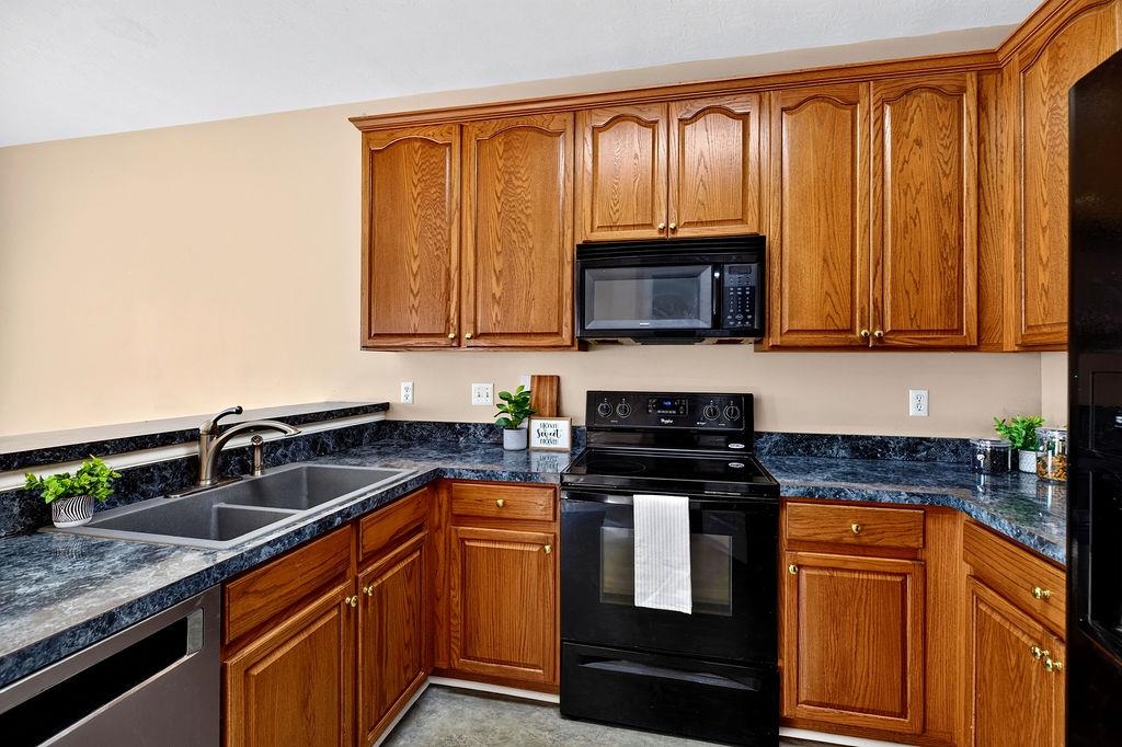115 NORTHWOOD DR, WAYNESBORO, Virginia 22980, 3 Bedrooms Bedrooms, ,2 BathroomsBathrooms,Residential,115 NORTHWOOD DR,683338 MLS # 683338 115 NORTHWOOD DR, WAYNESBORO, Virginia 22980, 3 Bedrooms Bedrooms, ,2 BathroomsBathrooms,Residential,115 NORTHWOOD DR,683338 MLS # 683338