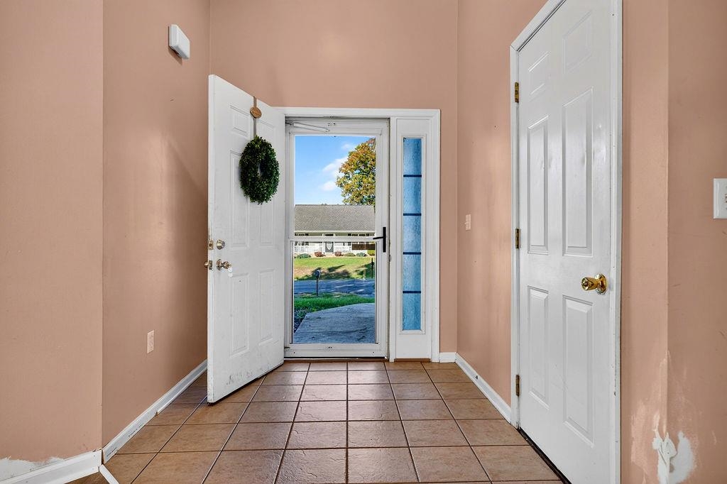 115 NORTHWOOD DR, WAYNESBORO, Virginia 22980, 3 Bedrooms Bedrooms, ,2 BathroomsBathrooms,Residential,115 NORTHWOOD DR,683338 MLS # 683338 115 NORTHWOOD DR, WAYNESBORO, Virginia 22980, 3 Bedrooms Bedrooms, ,2 BathroomsBathrooms,Residential,115 NORTHWOOD DR,683338 MLS # 683338