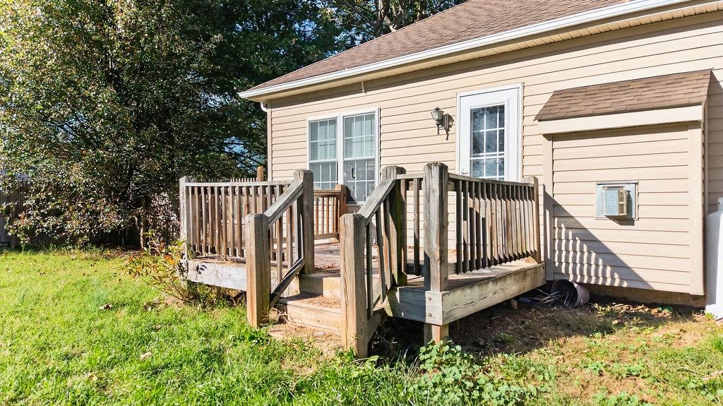 115 NORTHWOOD DR, WAYNESBORO, Virginia 22980, 3 Bedrooms Bedrooms, ,2 BathroomsBathrooms,Residential,115 NORTHWOOD DR,683338 MLS # 683338 115 NORTHWOOD DR, WAYNESBORO, Virginia 22980, 3 Bedrooms Bedrooms, ,2 BathroomsBathrooms,Residential,115 NORTHWOOD DR,683338 MLS # 683338