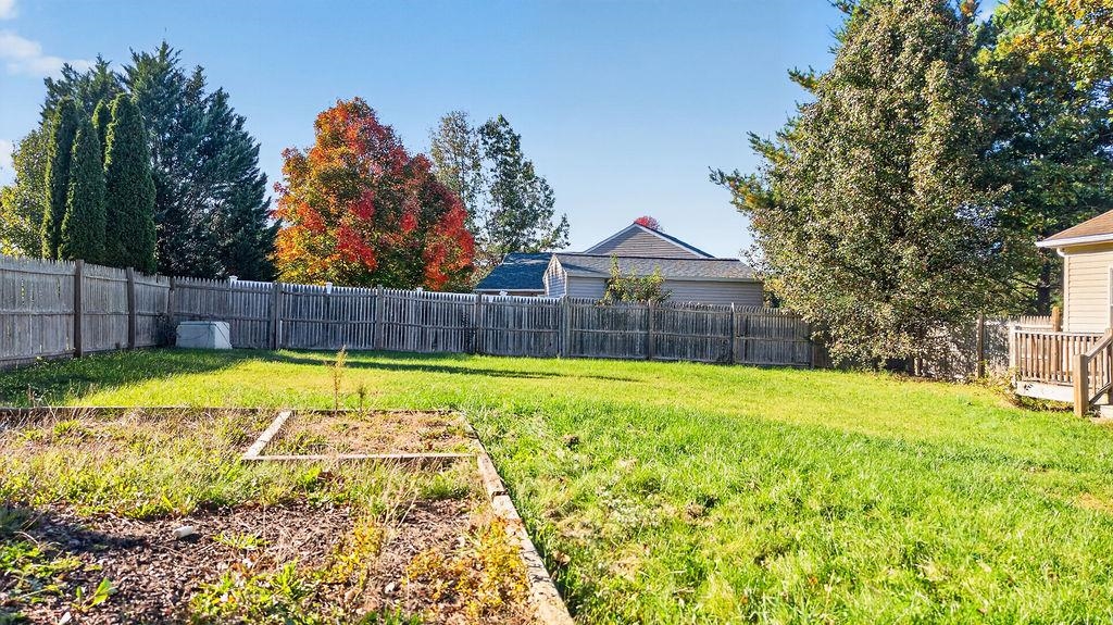115 NORTHWOOD DR, WAYNESBORO, Virginia 22980, 3 Bedrooms Bedrooms, ,2 BathroomsBathrooms,Residential,115 NORTHWOOD DR,683338 MLS # 683338 115 NORTHWOOD DR, WAYNESBORO, Virginia 22980, 3 Bedrooms Bedrooms, ,2 BathroomsBathrooms,Residential,115 NORTHWOOD DR,683338 MLS # 683338