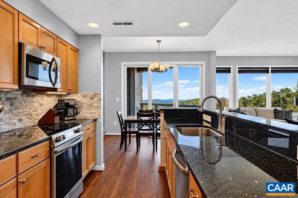 945 DIAMOND HILL CONDOS, WINTERGREEN RESORT, Virginia 22967, 2 Bedrooms Bedrooms, ,2 BathroomsBathrooms,Residential,Diamond Hill 945,945 DIAMOND HILL CONDOS,683342 MLS # 683342