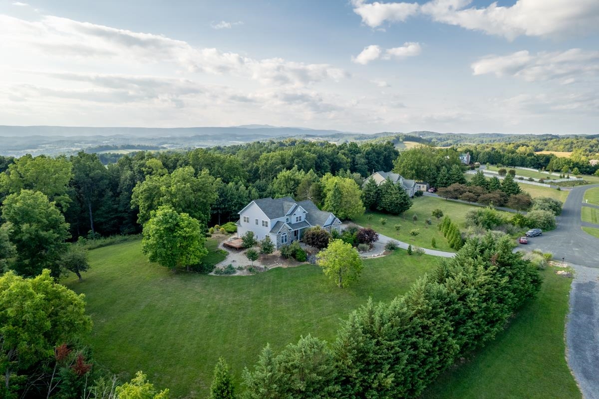 190 RIDGEMORE DR, RAPHINE, Virginia 24472, 4 Bedrooms Bedrooms, ,2 BathroomsBathrooms,Residential,190 RIDGEMORE DR,683344 MLS # 683344 190 RIDGEMORE DR, RAPHINE, Virginia 24472, 4 Bedrooms Bedrooms, ,2 BathroomsBathrooms,Residential,190 RIDGEMORE DR,683344 MLS # 683344