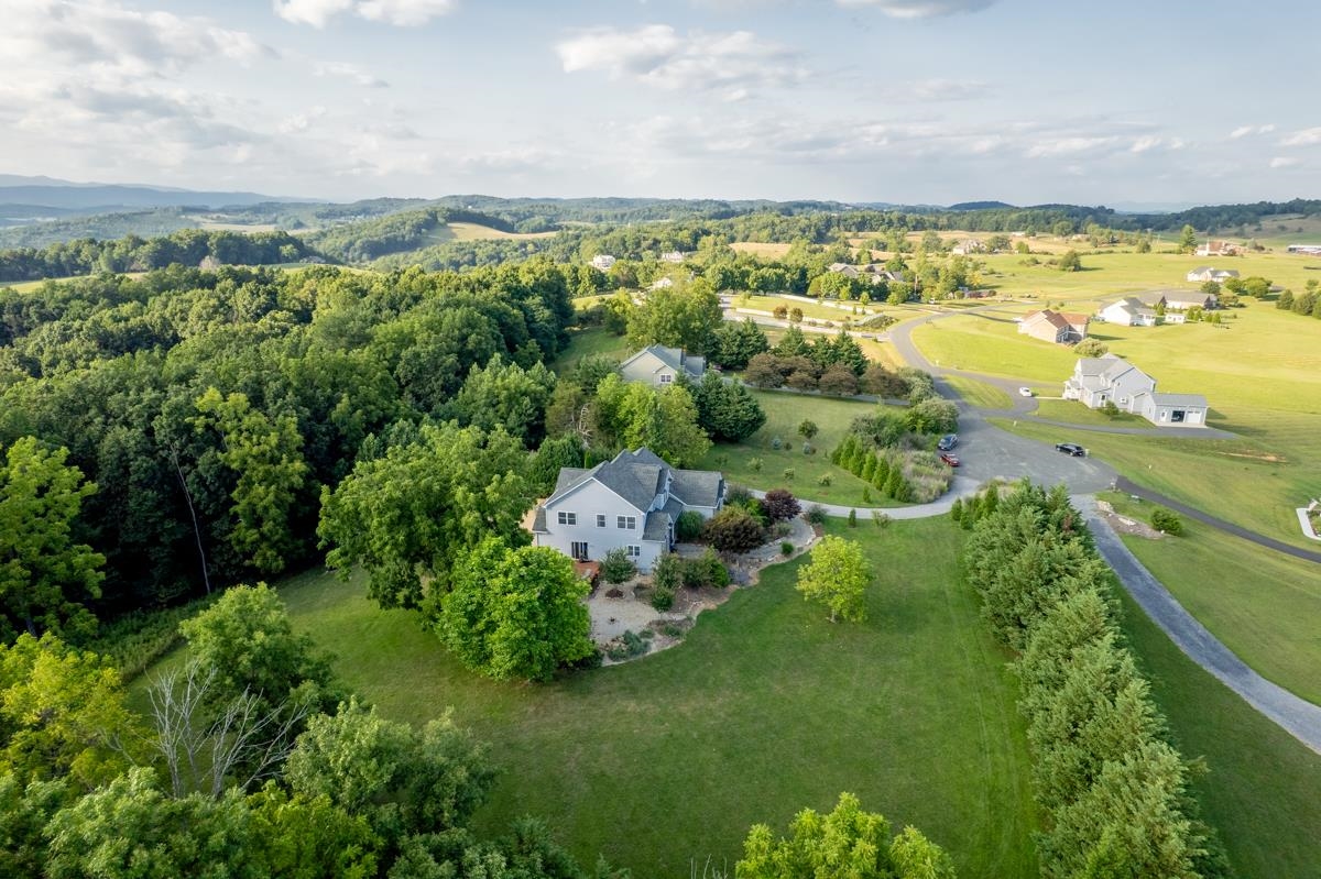 190 RIDGEMORE DR, RAPHINE, Virginia 24472, 4 Bedrooms Bedrooms, ,2 BathroomsBathrooms,Residential,190 RIDGEMORE DR,683344 MLS # 683344 190 RIDGEMORE DR, RAPHINE, Virginia 24472, 4 Bedrooms Bedrooms, ,2 BathroomsBathrooms,Residential,190 RIDGEMORE DR,683344 MLS # 683344