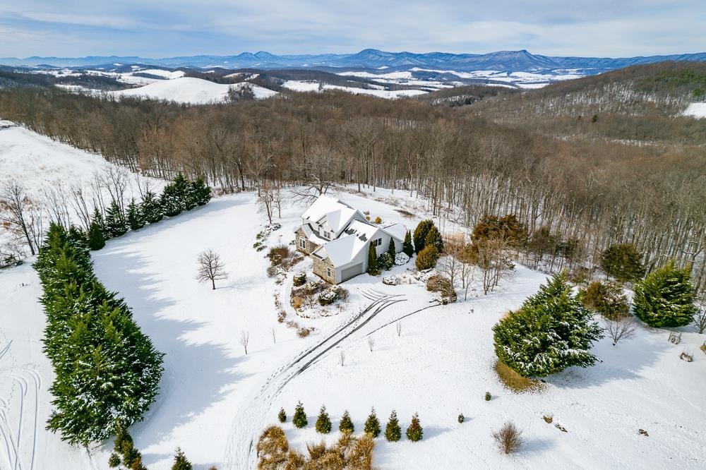 190 RIDGEMORE DR, RAPHINE, Virginia 24472, 4 Bedrooms Bedrooms, ,2 BathroomsBathrooms,Residential,190 RIDGEMORE DR,683344 MLS # 683344 190 RIDGEMORE DR, RAPHINE, Virginia 24472, 4 Bedrooms Bedrooms, ,2 BathroomsBathrooms,Residential,190 RIDGEMORE DR,683344 MLS # 683344