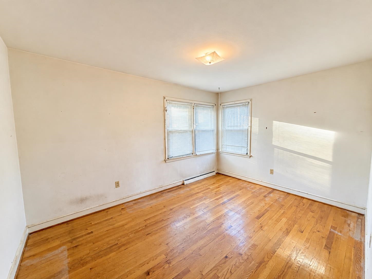 1041 MOORE ST, HARRISONBURG, Virginia 22802, 3 Bedrooms Bedrooms, ,2 BathroomsBathrooms,Residential,1041 MOORE ST,683345 MLS # 683345 1041 MOORE ST, HARRISONBURG, Virginia 22802, 3 Bedrooms Bedrooms, ,2 BathroomsBathrooms,Residential,1041 MOORE ST,683345 MLS # 683345