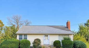 1041 MOORE ST, HARRISONBURG, Virginia 22802, 3 Bedrooms Bedrooms, ,2 BathroomsBathrooms,Residential,1041 MOORE ST,683345 MLS # 683345