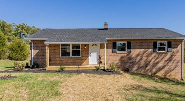 504 STEELES FORT RD, RAPHINE, Virginia 24472, 5 Bedrooms Bedrooms, ,3 BathroomsBathrooms,Residential,504 STEELES FORT RD,683350 MLS # 683350