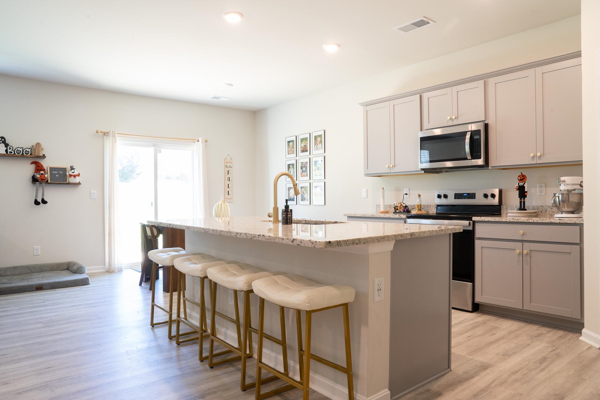 180 WATERFRONT DR, RAPHINE, Virginia 24472, 5 Bedrooms Bedrooms, ,3 BathroomsBathrooms,Residential,180 WATERFRONT DR,683354 MLS # 683354 180 WATERFRONT DR, RAPHINE, Virginia 24472, 5 Bedrooms Bedrooms, ,3 BathroomsBathrooms,Residential,180 WATERFRONT DR,683354 MLS # 683354