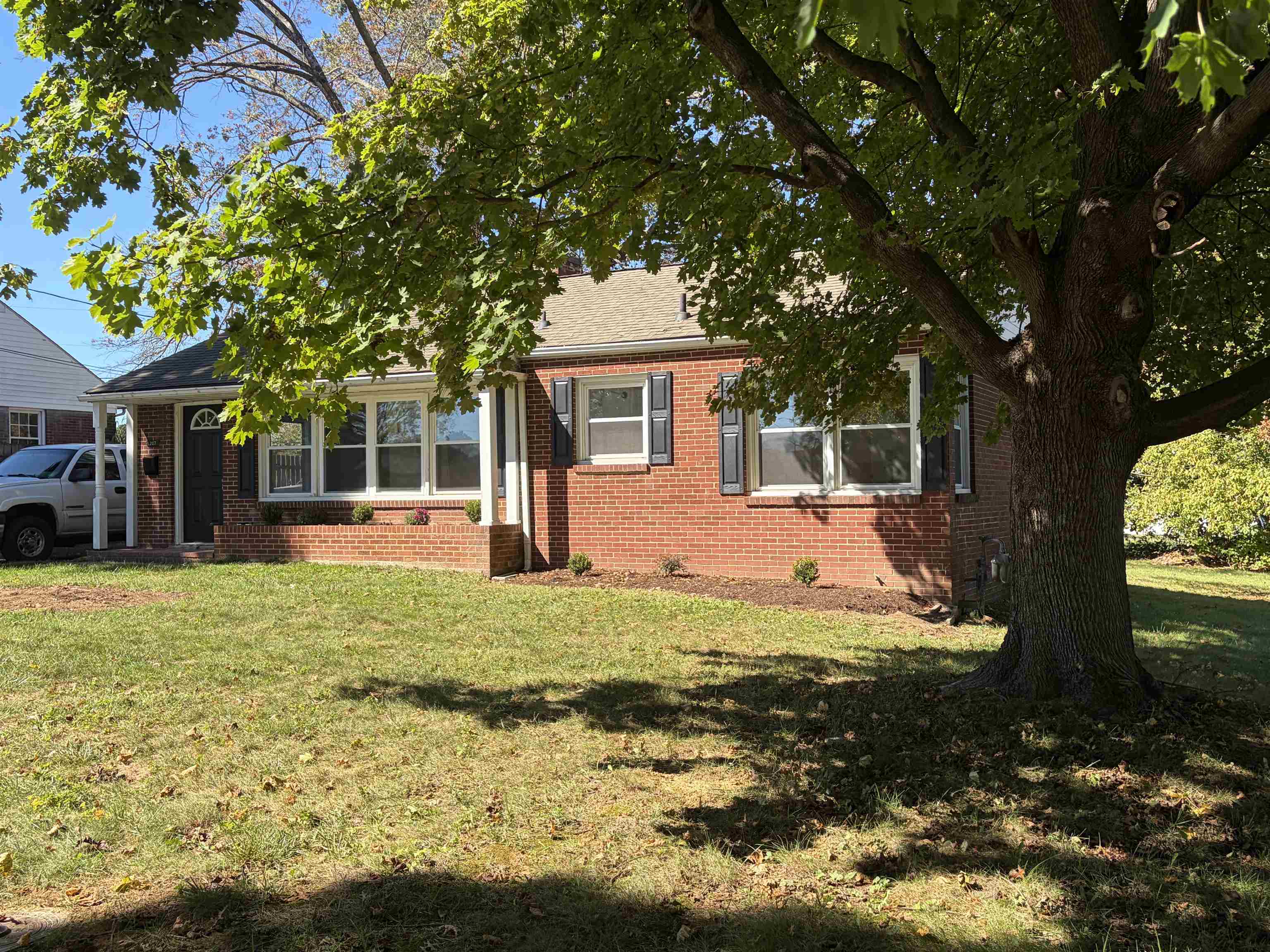 207 SKYLAND AVE, WAYNESBORO, Virginia 22980, 3 Bedrooms Bedrooms, ,2 BathroomsBathrooms,Residential,207 SKYLAND AVE,682878 MLS # 682878