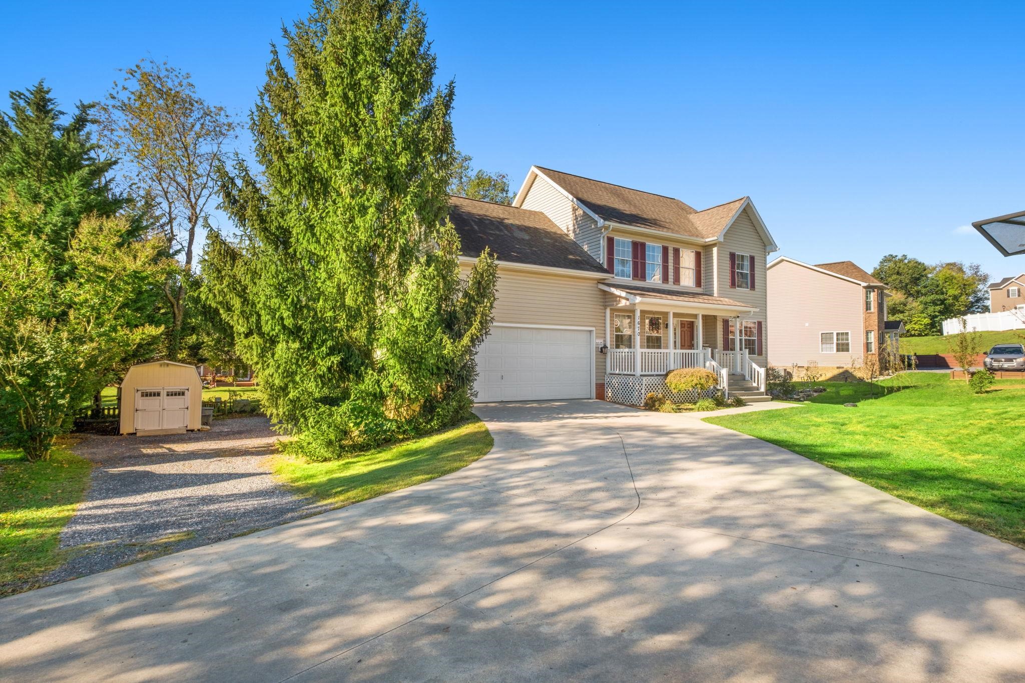 1670 BRIARCREST DR, ROCKINGHAM, Virginia 22801, 5 Bedrooms Bedrooms, ,3 BathroomsBathrooms,Residential,BRIARCREST SUBDIVISION LOT 5,1670 BRIARCREST DR,683087 MLS # 683087 1670 BRIARCREST DR, ROCKINGHAM, Virginia 22801, 5 Bedrooms Bedrooms, ,3 BathroomsBathrooms,Residential,BRIARCREST SUBDIVISION LOT 5,1670 BRIARCREST DR,683087 MLS # 683087