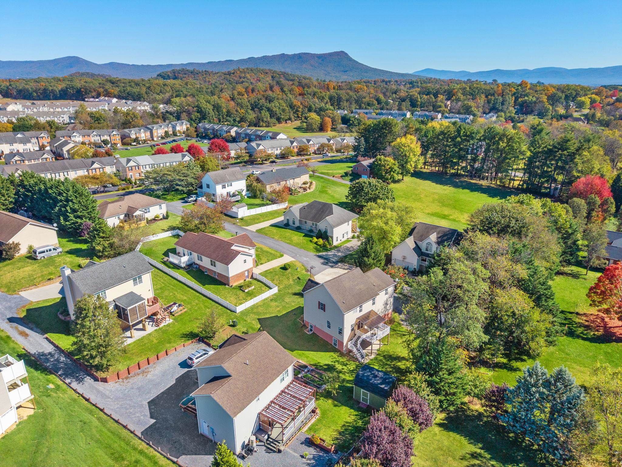 1670 BRIARCREST DR, ROCKINGHAM, Virginia 22801, 5 Bedrooms Bedrooms, ,3 BathroomsBathrooms,Residential,BRIARCREST SUBDIVISION LOT 5,1670 BRIARCREST DR,683087 MLS # 683087 1670 BRIARCREST DR, ROCKINGHAM, Virginia 22801, 5 Bedrooms Bedrooms, ,3 BathroomsBathrooms,Residential,BRIARCREST SUBDIVISION LOT 5,1670 BRIARCREST DR,683087 MLS # 683087