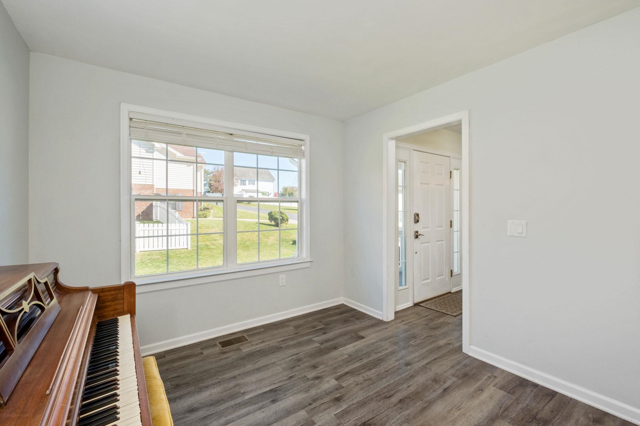 1670 BRIARCREST DR, ROCKINGHAM, Virginia 22801, 5 Bedrooms Bedrooms, ,3 BathroomsBathrooms,Residential,BRIARCREST SUBDIVISION LOT 5,1670 BRIARCREST DR,683087 MLS # 683087 1670 BRIARCREST DR, ROCKINGHAM, Virginia 22801, 5 Bedrooms Bedrooms, ,3 BathroomsBathrooms,Residential,BRIARCREST SUBDIVISION LOT 5,1670 BRIARCREST DR,683087 MLS # 683087