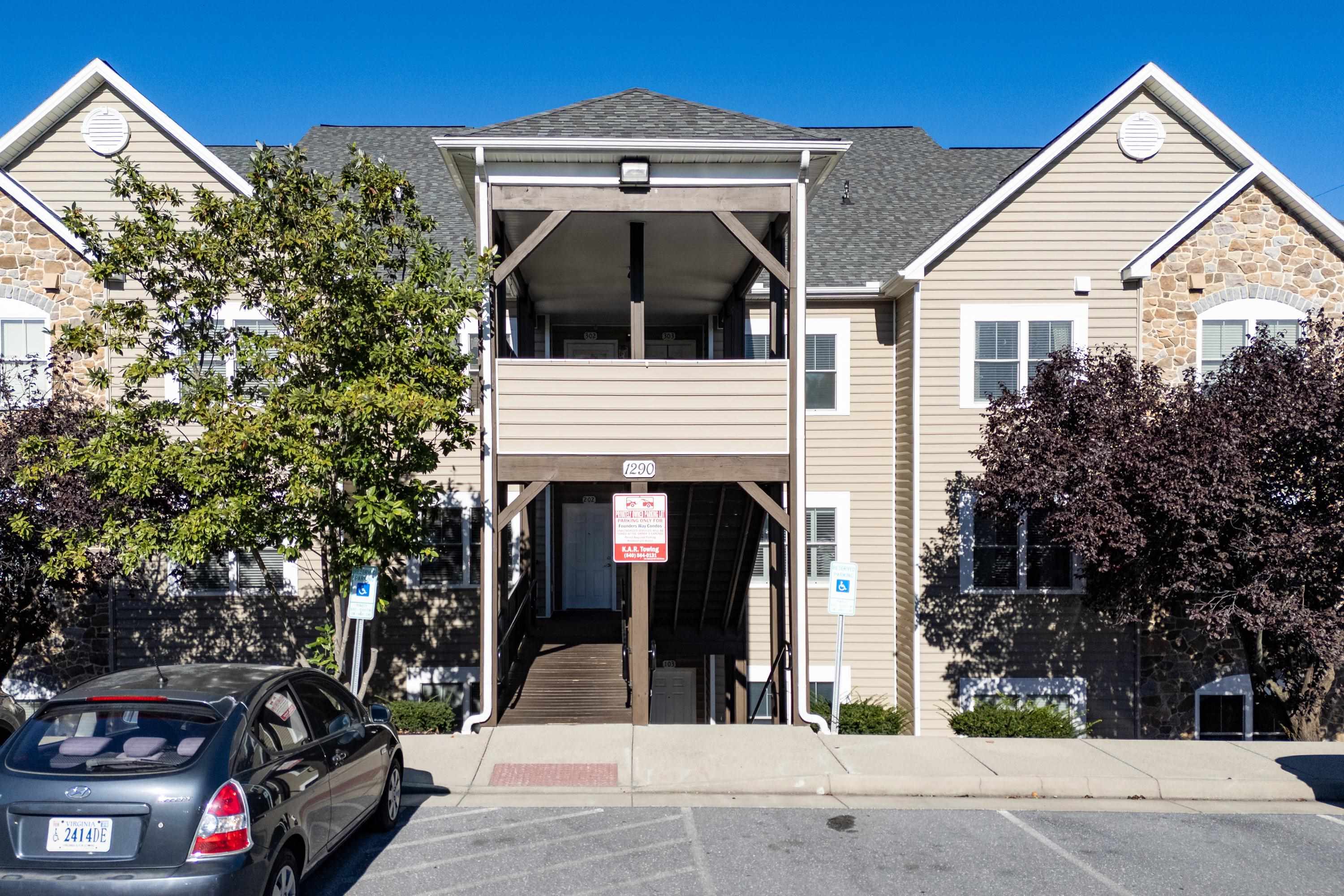 1290 CONSTITUTION CT, HARRISONBURG, Virginia 22802, 2 Bedrooms Bedrooms, ,2 BathroomsBathrooms,Residential,1290 CONSTITUTION CT,683362 MLS # 683362 1290 CONSTITUTION CT, HARRISONBURG, Virginia 22802, 2 Bedrooms Bedrooms, ,2 BathroomsBathrooms,Residential,1290 CONSTITUTION CT,683362 MLS # 683362