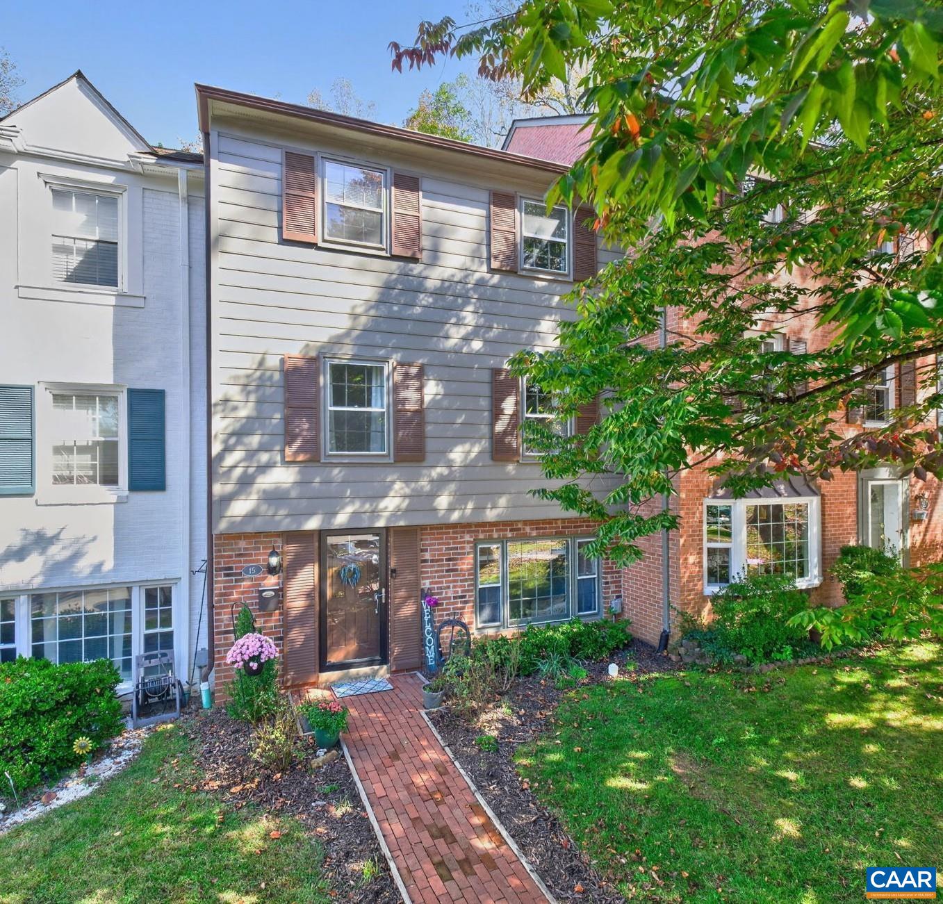 15 GEORGETOWN GREEN, CHARLOTTESVILLE, Virginia 22901, 4 Bedrooms Bedrooms, ,3 BathroomsBathrooms,Residential,15 GEORGETOWN GREEN,683364 MLS # 683364