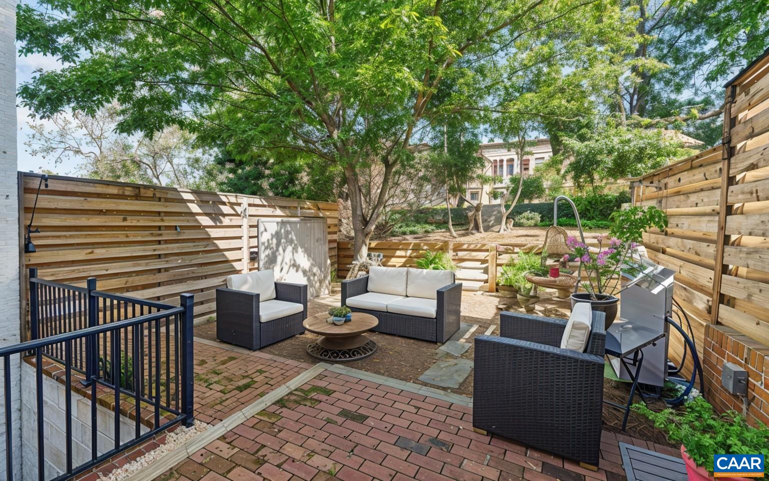 15 GEORGETOWN GREEN, CHARLOTTESVILLE, Virginia 22901, 4 Bedrooms Bedrooms, ,3 BathroomsBathrooms,Residential,15 GEORGETOWN GREEN,683364 MLS # 683364