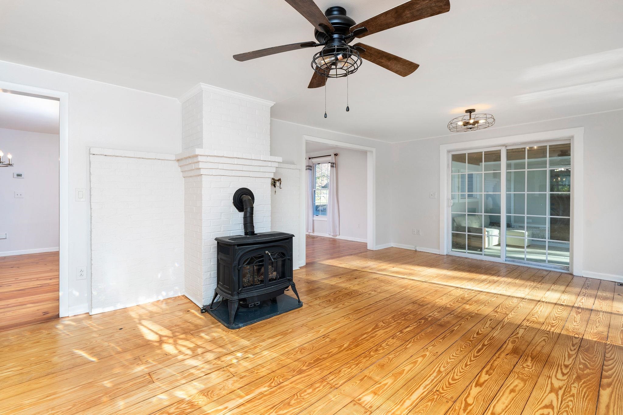 132 BROOK CT, WAYNESBORO, Virginia 22980, 3 Bedrooms Bedrooms, ,4 BathroomsBathrooms,Residential,132 BROOK CT,683366 MLS # 683366
