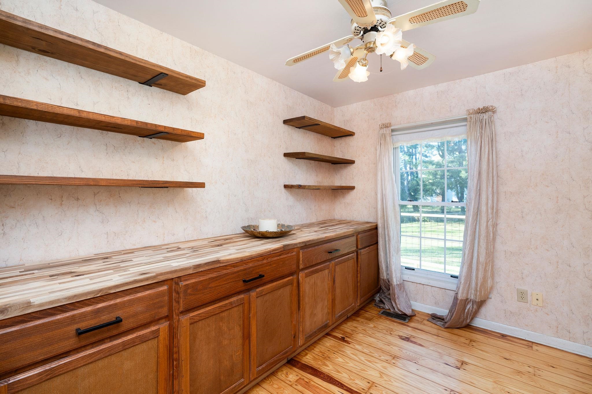 132 BROOK CT, WAYNESBORO, Virginia 22980, 3 Bedrooms Bedrooms, ,4 BathroomsBathrooms,Residential,132 BROOK CT,683366 MLS # 683366