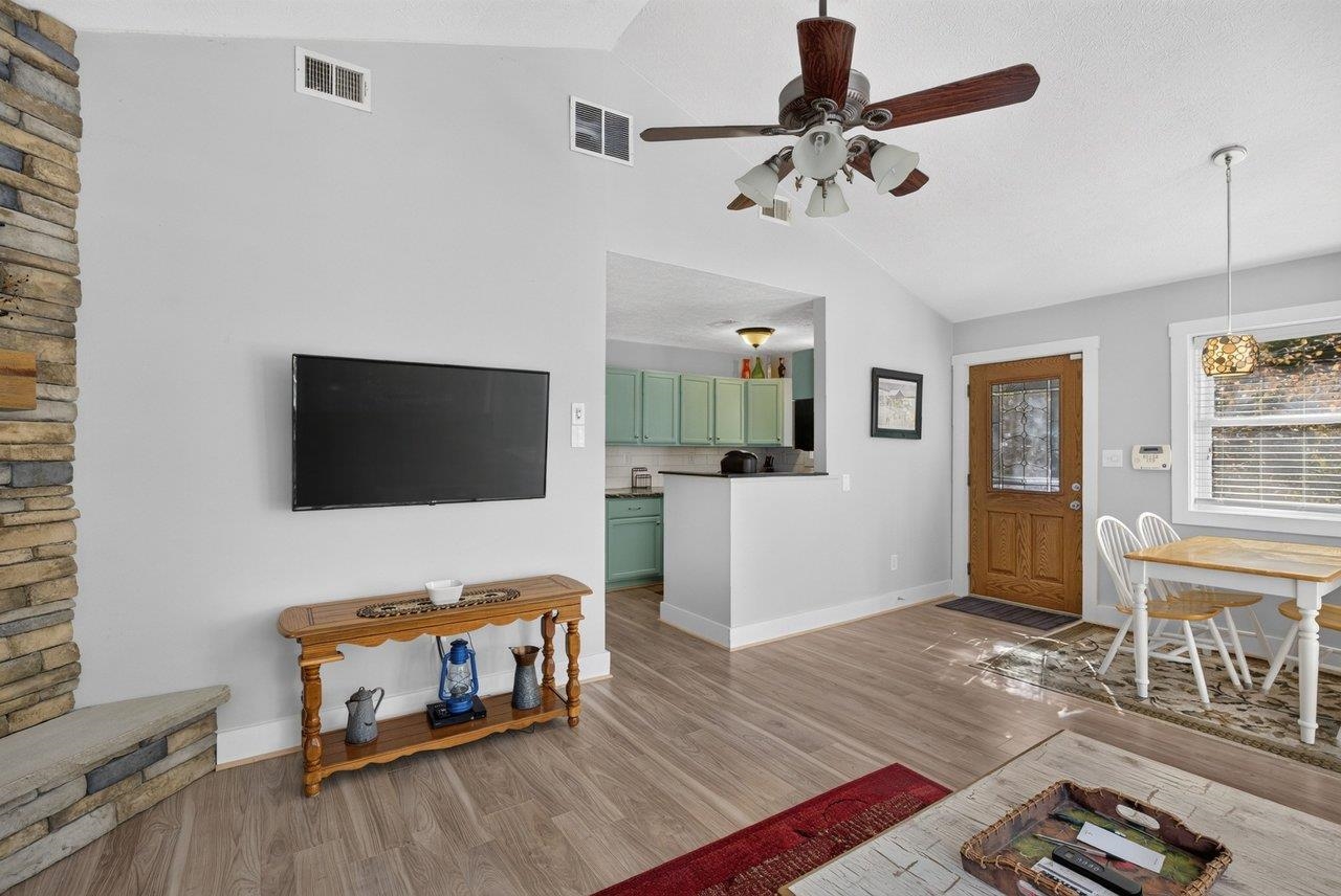 4704 PALMER RD, MCGAHEYSVILLE, Virginia 22840, 3 Bedrooms Bedrooms, ,2 BathroomsBathrooms,Residential,Mountain Hideaway,4704 PALMER RD,683368 MLS # 683368 4704 PALMER RD, MCGAHEYSVILLE, Virginia 22840, 3 Bedrooms Bedrooms, ,2 BathroomsBathrooms,Residential,Mountain Hideaway,4704 PALMER RD,683368 MLS # 683368