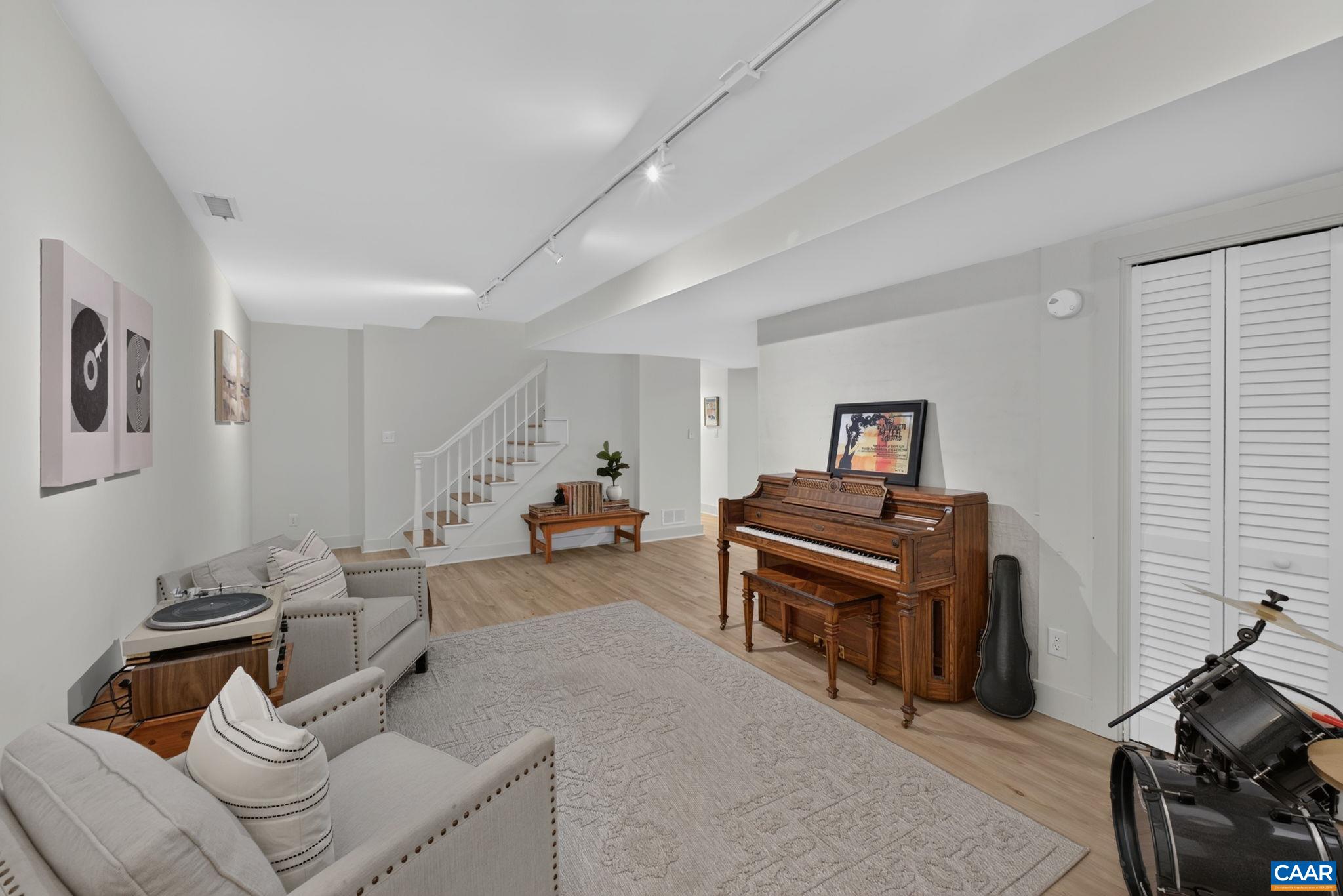 2670 STOWE CT, CHARLOTTESVILLE, Virginia 22901, 3 Bedrooms Bedrooms, ,3 BathroomsBathrooms,Residential,2670 STOWE CT,683372 MLS # 683372 2670 STOWE CT, CHARLOTTESVILLE, Virginia 22901, 3 Bedrooms Bedrooms, ,3 BathroomsBathrooms,Residential,2670 STOWE CT,683372 MLS # 683372