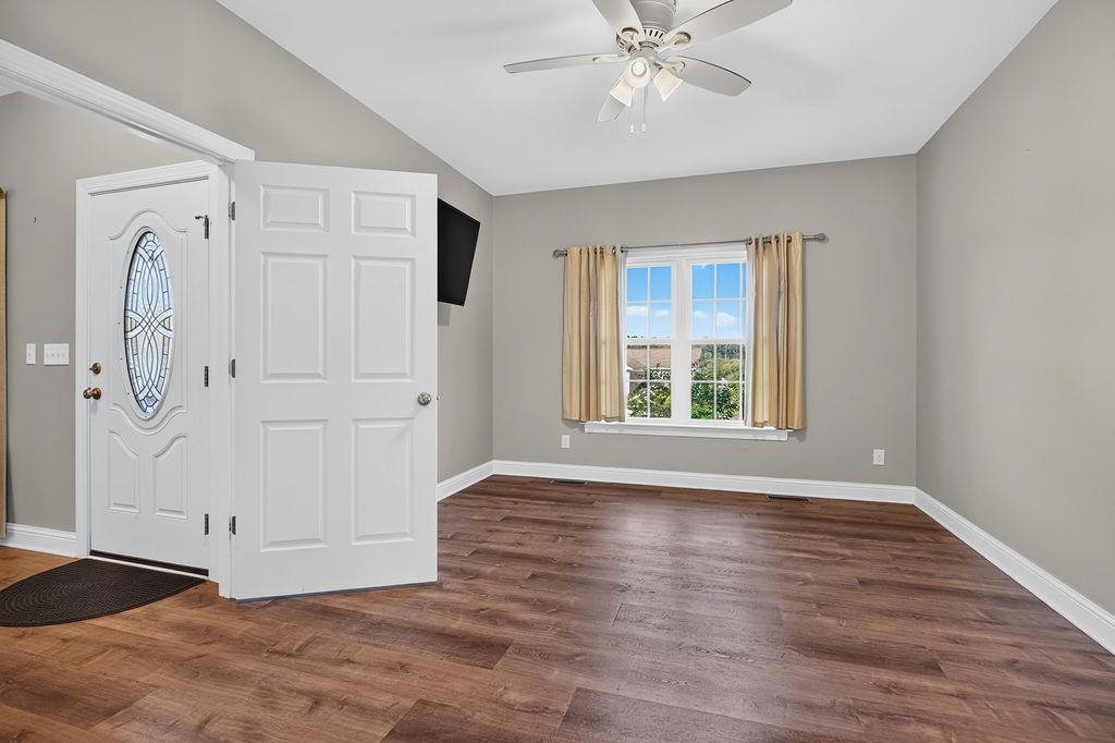 207 BELL CREEK DR, STAUNTON, Virginia 24401, 3 Bedrooms Bedrooms, ,2 BathroomsBathrooms,Residential,207 BELL CREEK DR,683374 MLS # 683374 207 BELL CREEK DR, STAUNTON, Virginia 24401, 3 Bedrooms Bedrooms, ,2 BathroomsBathrooms,Residential,207 BELL CREEK DR,683374 MLS # 683374