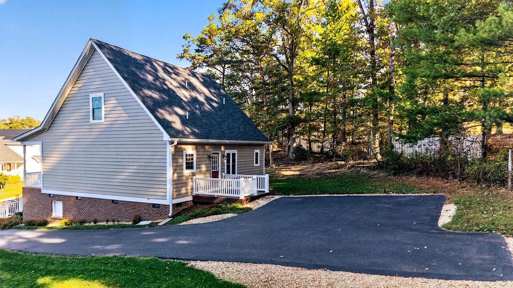 207 BELL CREEK DR, STAUNTON, Virginia 24401, 3 Bedrooms Bedrooms, ,2 BathroomsBathrooms,Residential,207 BELL CREEK DR,683374 MLS # 683374 207 BELL CREEK DR, STAUNTON, Virginia 24401, 3 Bedrooms Bedrooms, ,2 BathroomsBathrooms,Residential,207 BELL CREEK DR,683374 MLS # 683374