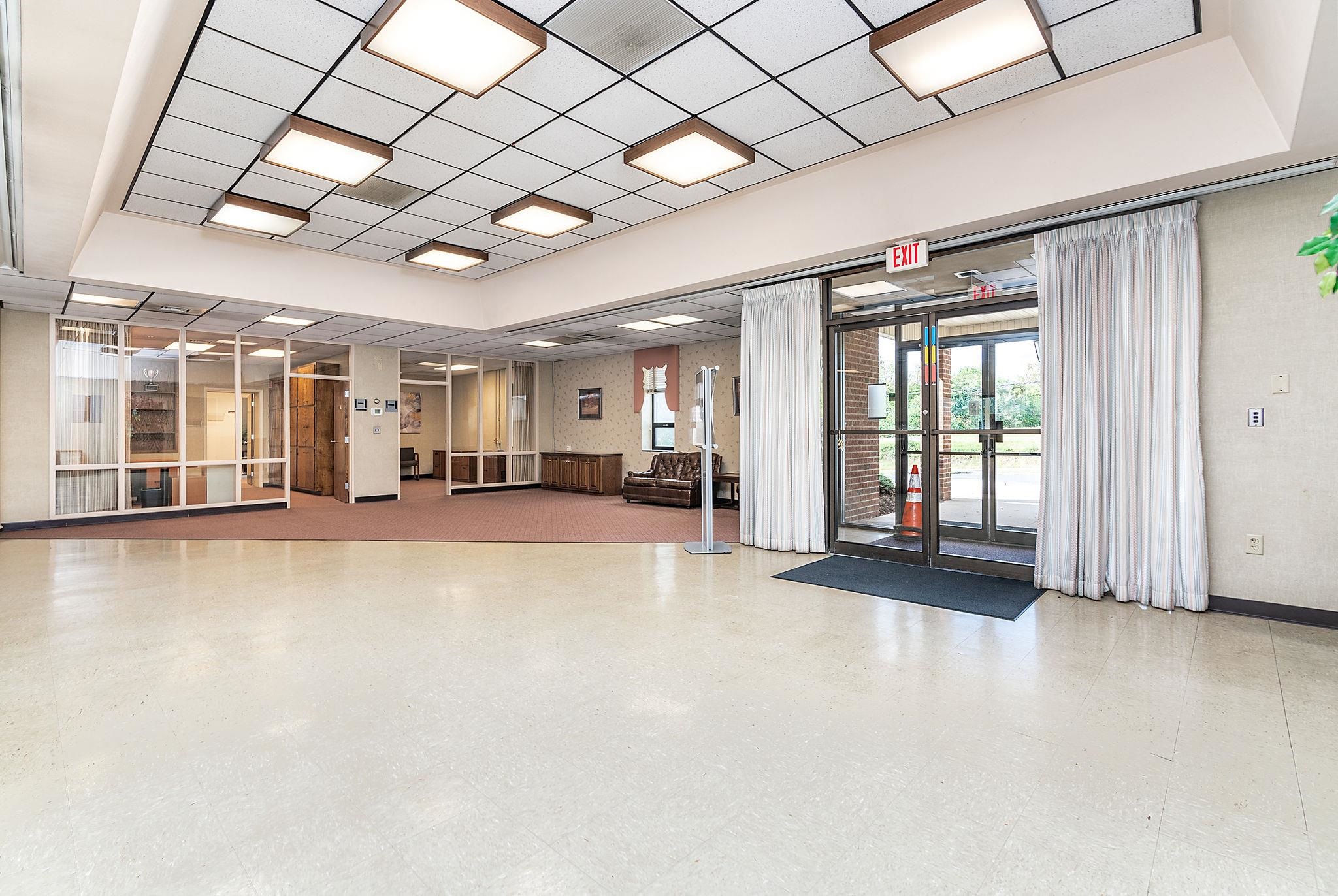 5874 N LEE HWY, FAIRFIELD, Virginia 24435, ,Commercial,5874 N LEE HWY,683409 MLS # 683409 5874 N LEE HWY, FAIRFIELD, Virginia 24435, ,Commercial,5874 N LEE HWY,683409 MLS # 683409