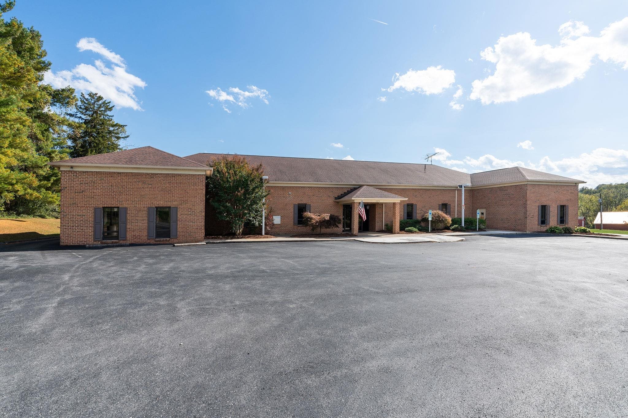 5874 N LEE HWY, FAIRFIELD, Virginia 24435, ,Commercial,5874 N LEE HWY,683409 MLS # 683409 5874 N LEE HWY, FAIRFIELD, Virginia 24435, ,Commercial,5874 N LEE HWY,683409 MLS # 683409