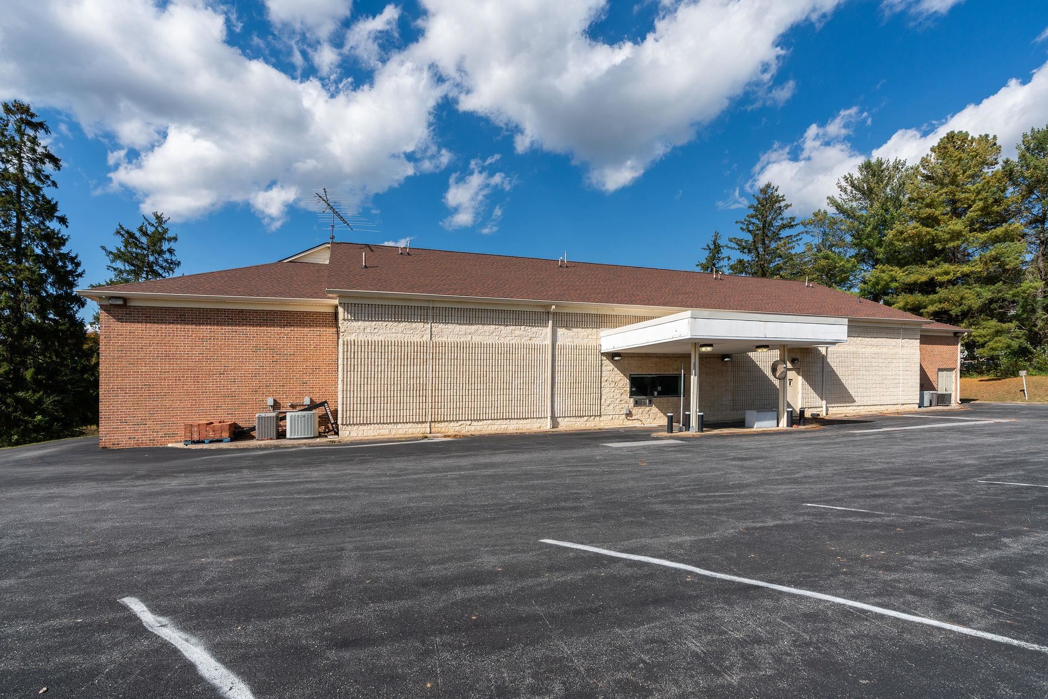 5874 N LEE HWY, FAIRFIELD, Virginia 24435, ,Commercial,5874 N LEE HWY,683409 MLS # 683409 5874 N LEE HWY, FAIRFIELD, Virginia 24435, ,Commercial,5874 N LEE HWY,683409 MLS # 683409