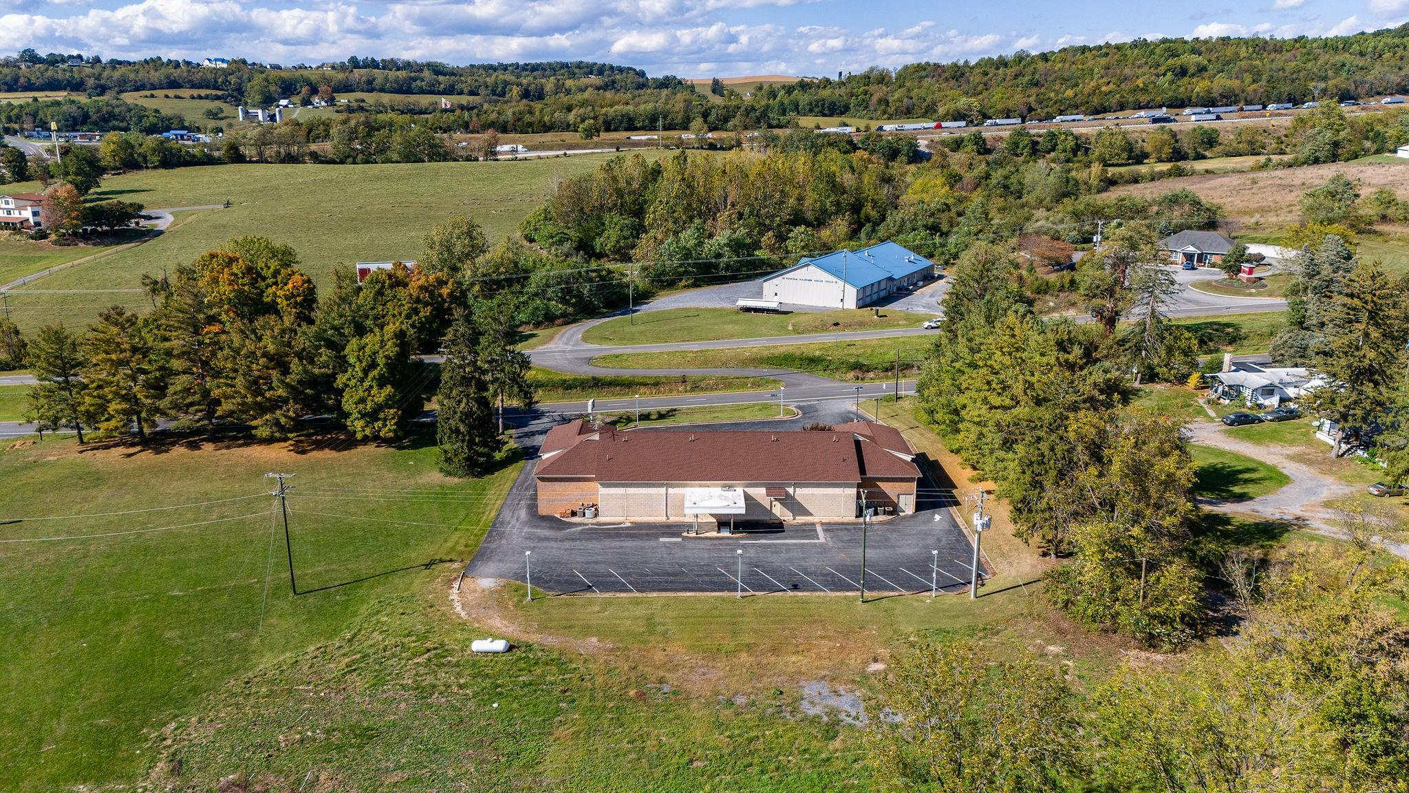 5874 N LEE HWY, FAIRFIELD, Virginia 24435, ,Commercial,5874 N LEE HWY,683409 MLS # 683409 5874 N LEE HWY, FAIRFIELD, Virginia 24435, ,Commercial,5874 N LEE HWY,683409 MLS # 683409