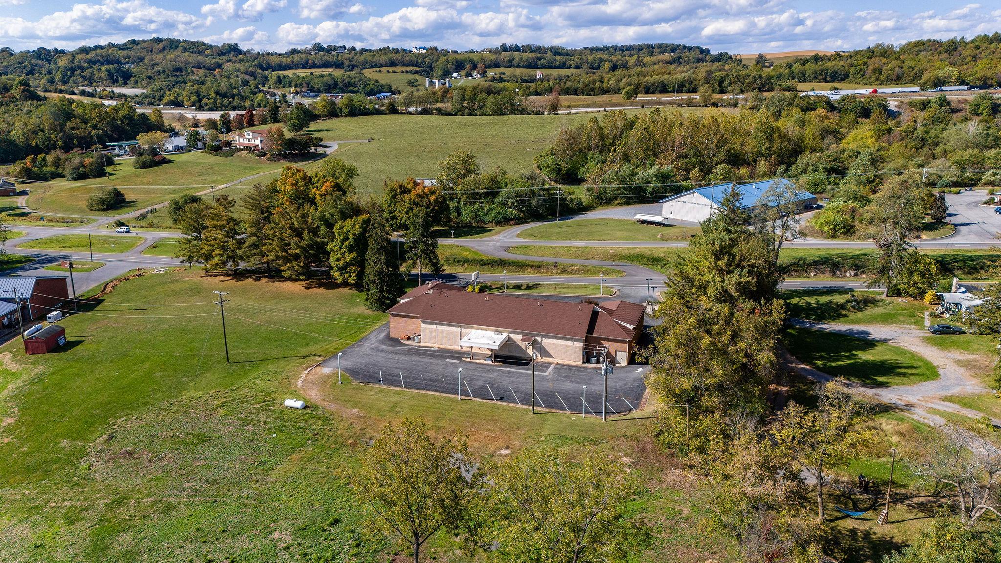 5874 N LEE HWY, FAIRFIELD, Virginia 24435, ,Commercial,5874 N LEE HWY,683409 MLS # 683409 5874 N LEE HWY, FAIRFIELD, Virginia 24435, ,Commercial,5874 N LEE HWY,683409 MLS # 683409