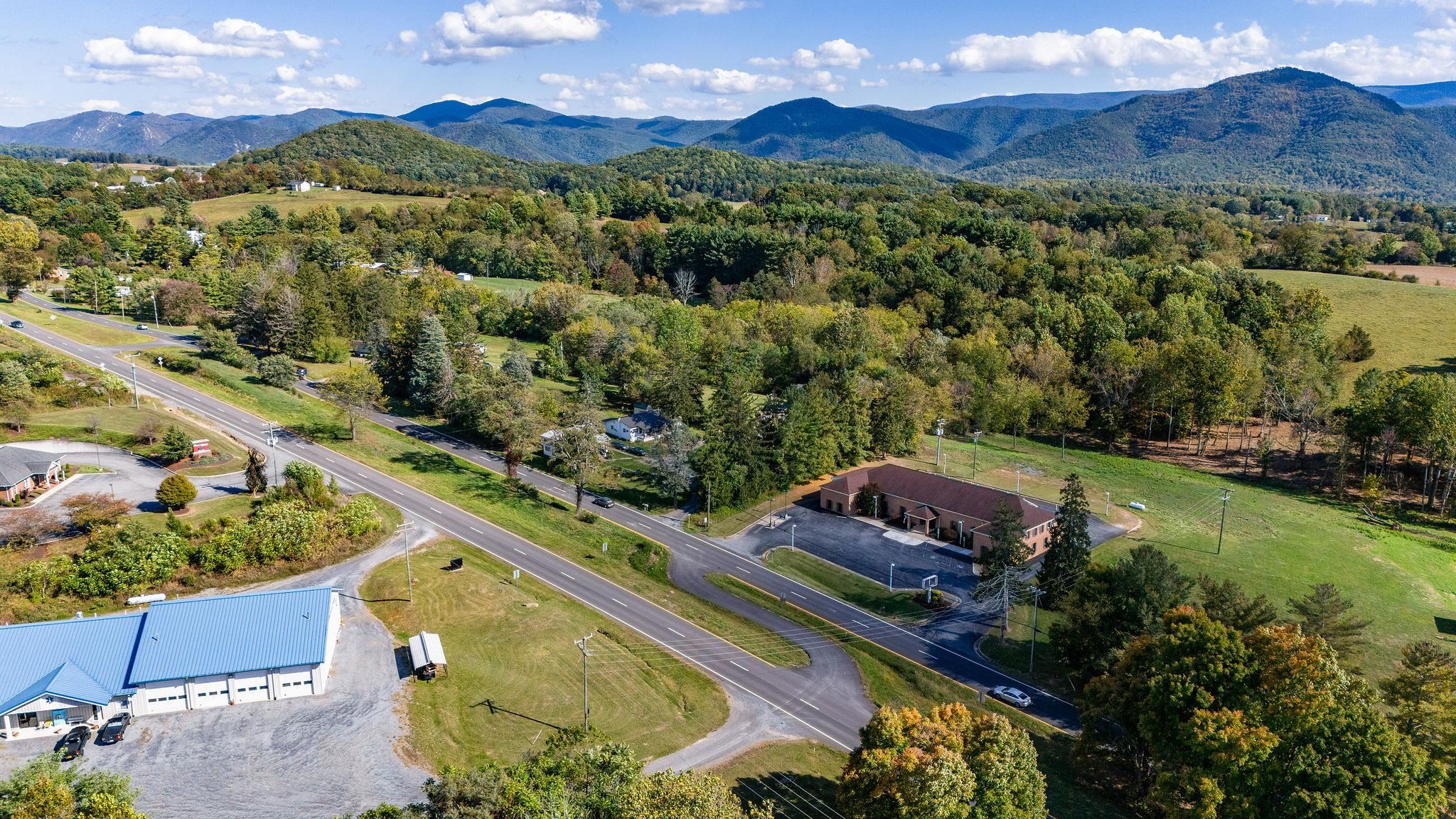 5874 N LEE HWY, FAIRFIELD, Virginia 24435, ,Commercial,5874 N LEE HWY,683409 MLS # 683409 5874 N LEE HWY, FAIRFIELD, Virginia 24435, ,Commercial,5874 N LEE HWY,683409 MLS # 683409