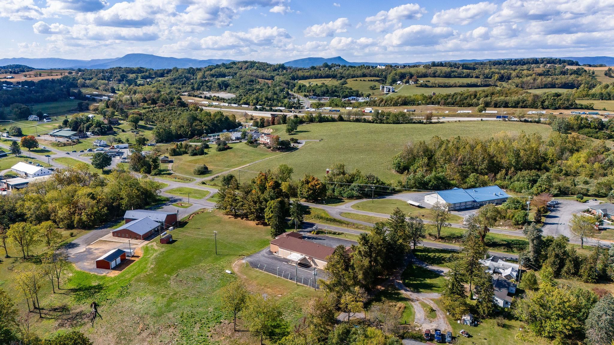 5874 N LEE HWY, FAIRFIELD, Virginia 24435, ,Commercial,5874 N LEE HWY,683409 MLS # 683409 5874 N LEE HWY, FAIRFIELD, Virginia 24435, ,Commercial,5874 N LEE HWY,683409 MLS # 683409